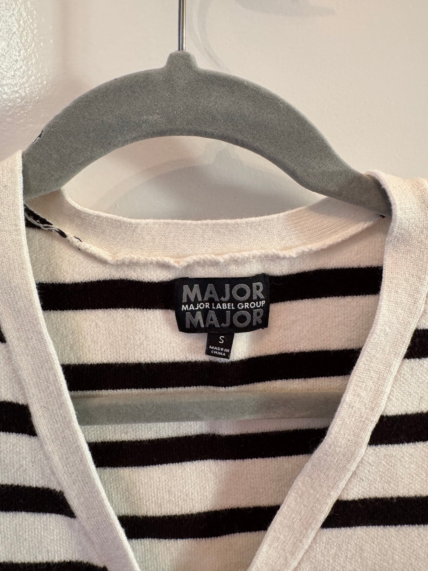 Major Label Group Stripe Knit Vest Women’s Small Cream