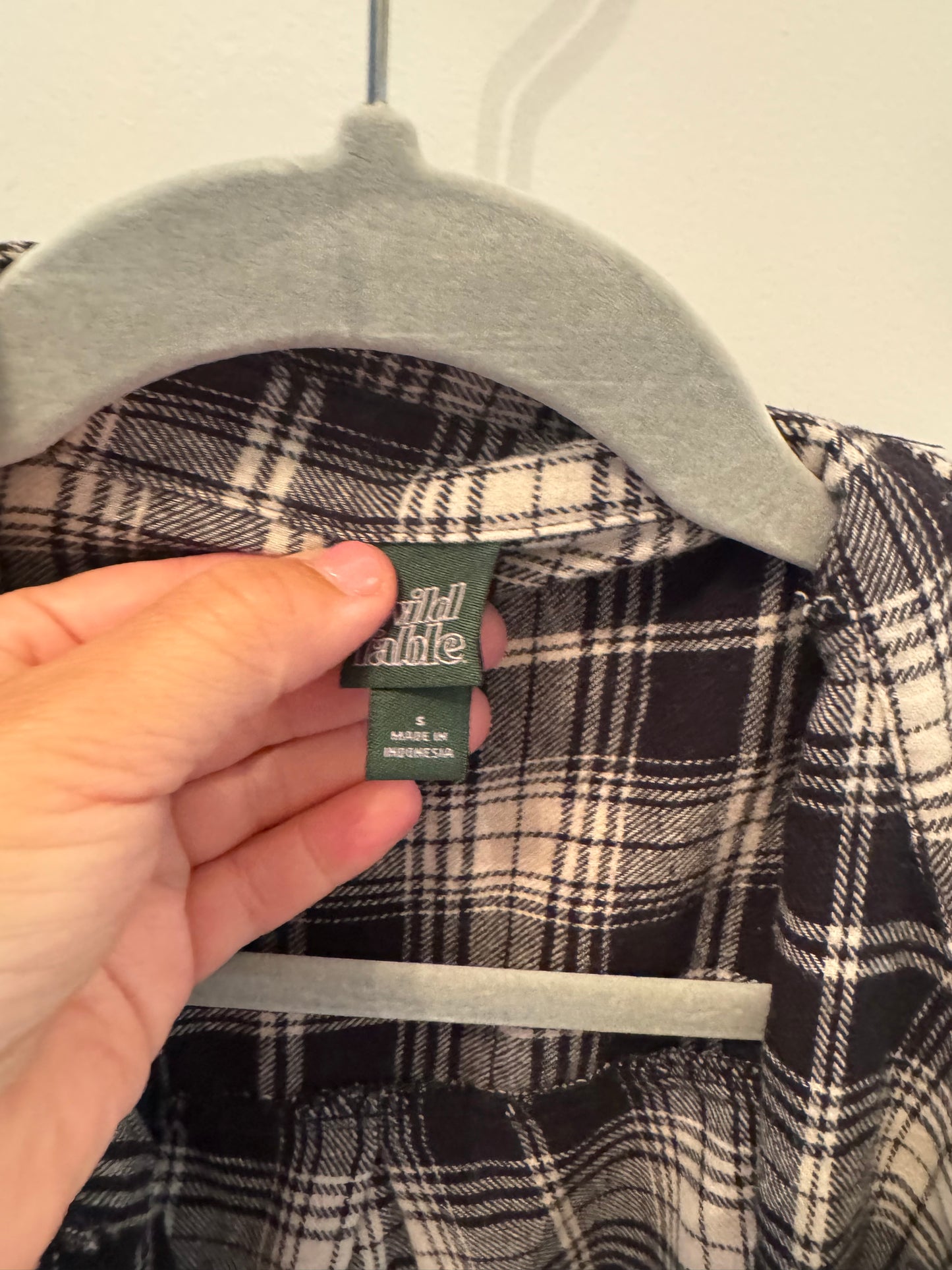 Wild Fable Plaid Flannel Top Women’s Small