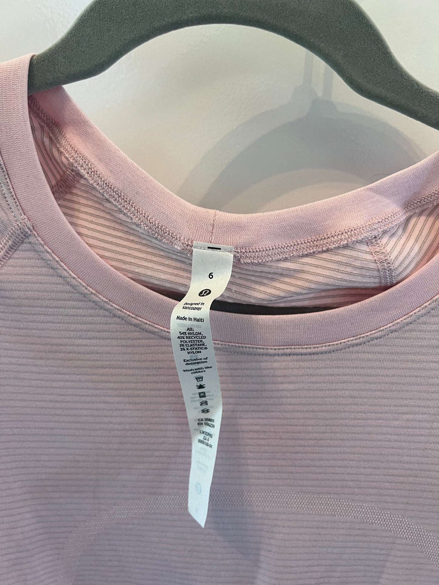 Lululemon Women’s Light Pink Top Size 6