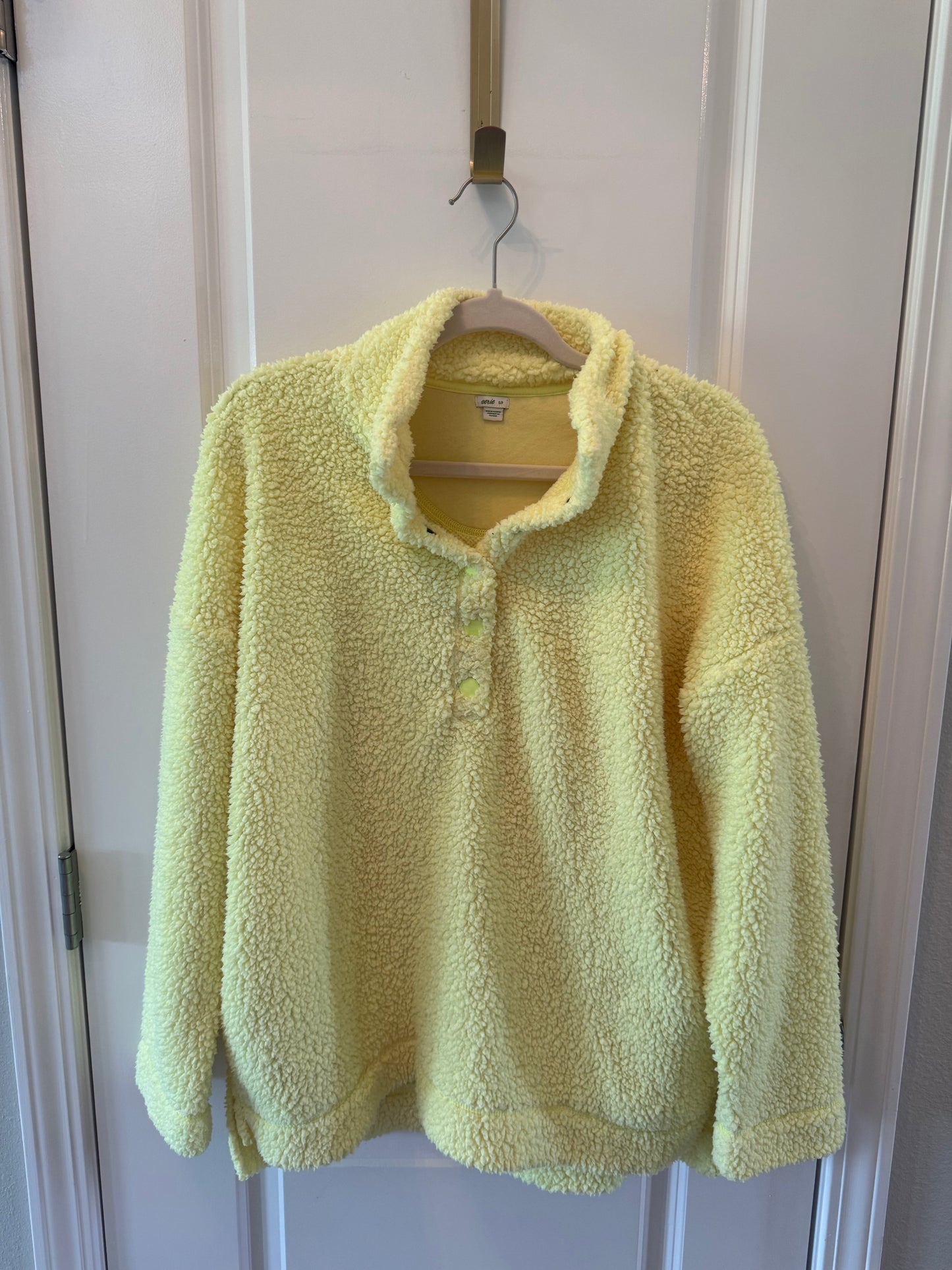 Aerie Oversized Cloud Sherpa Women’s Small