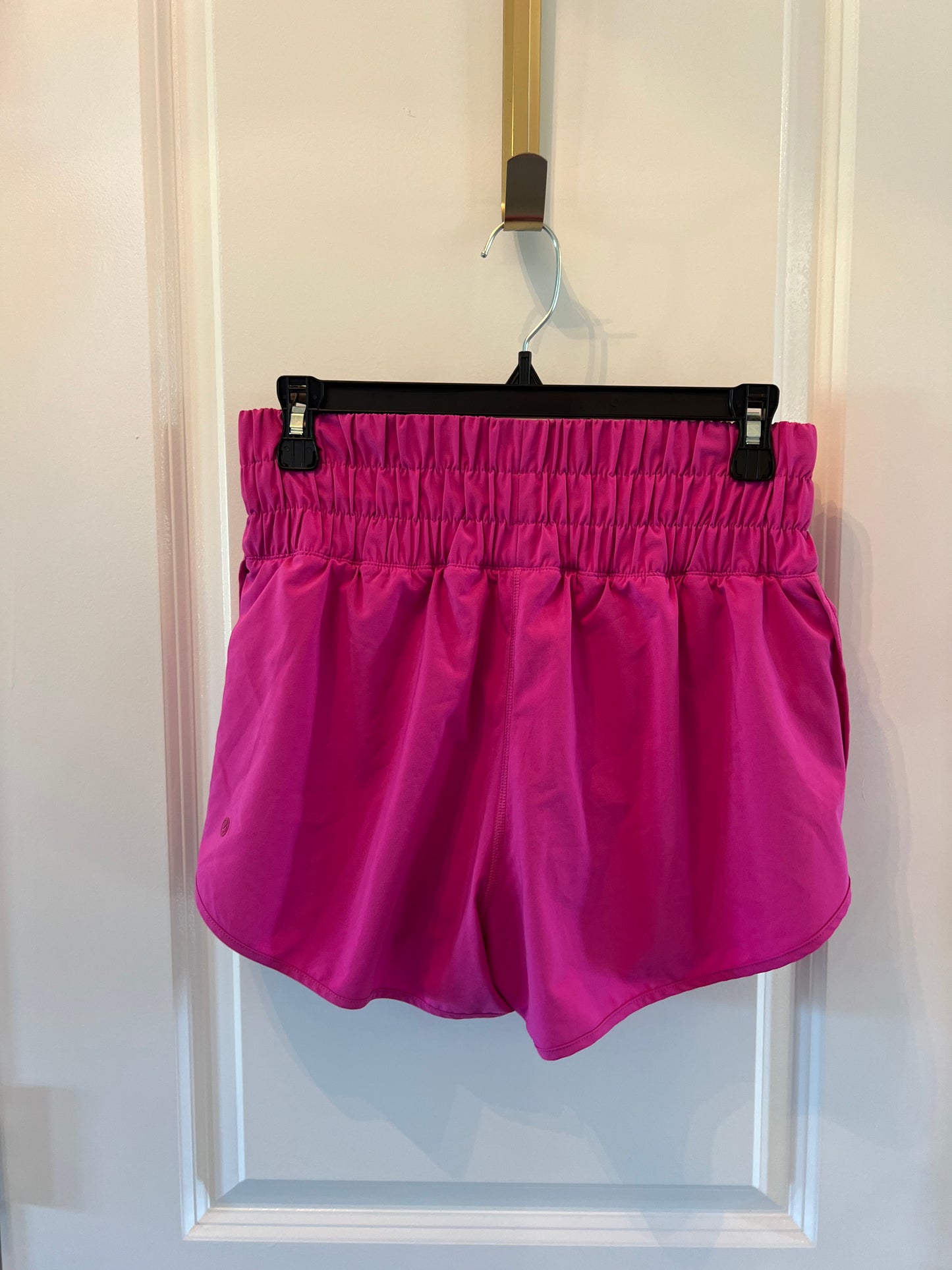 Crazy Yoga Active Shorts Women’s Size Medium 8-10 Magenta Pink