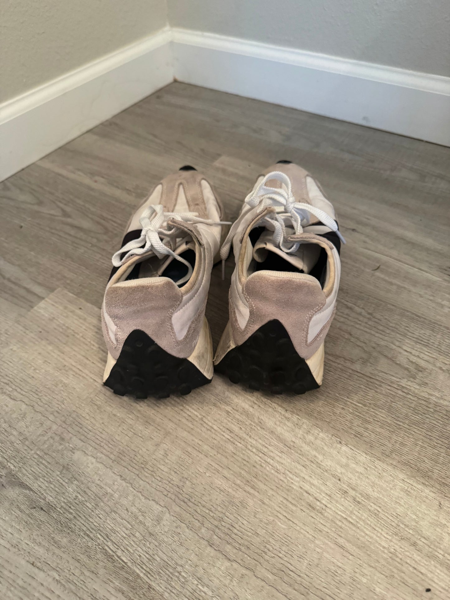 Women’s New Balance size 8