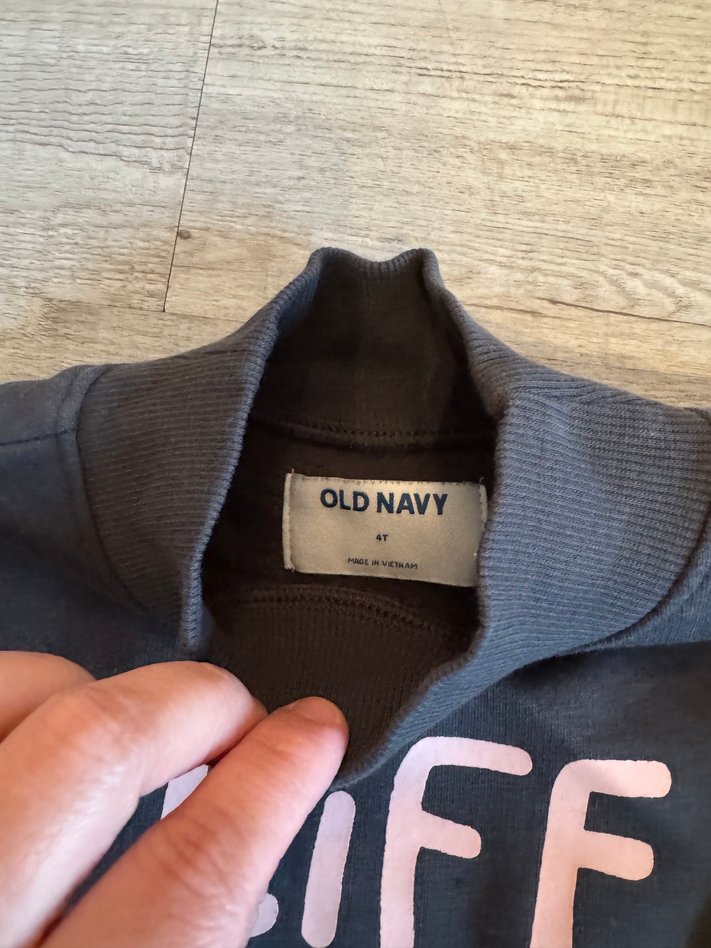Old Navy Crewneck Size 4T