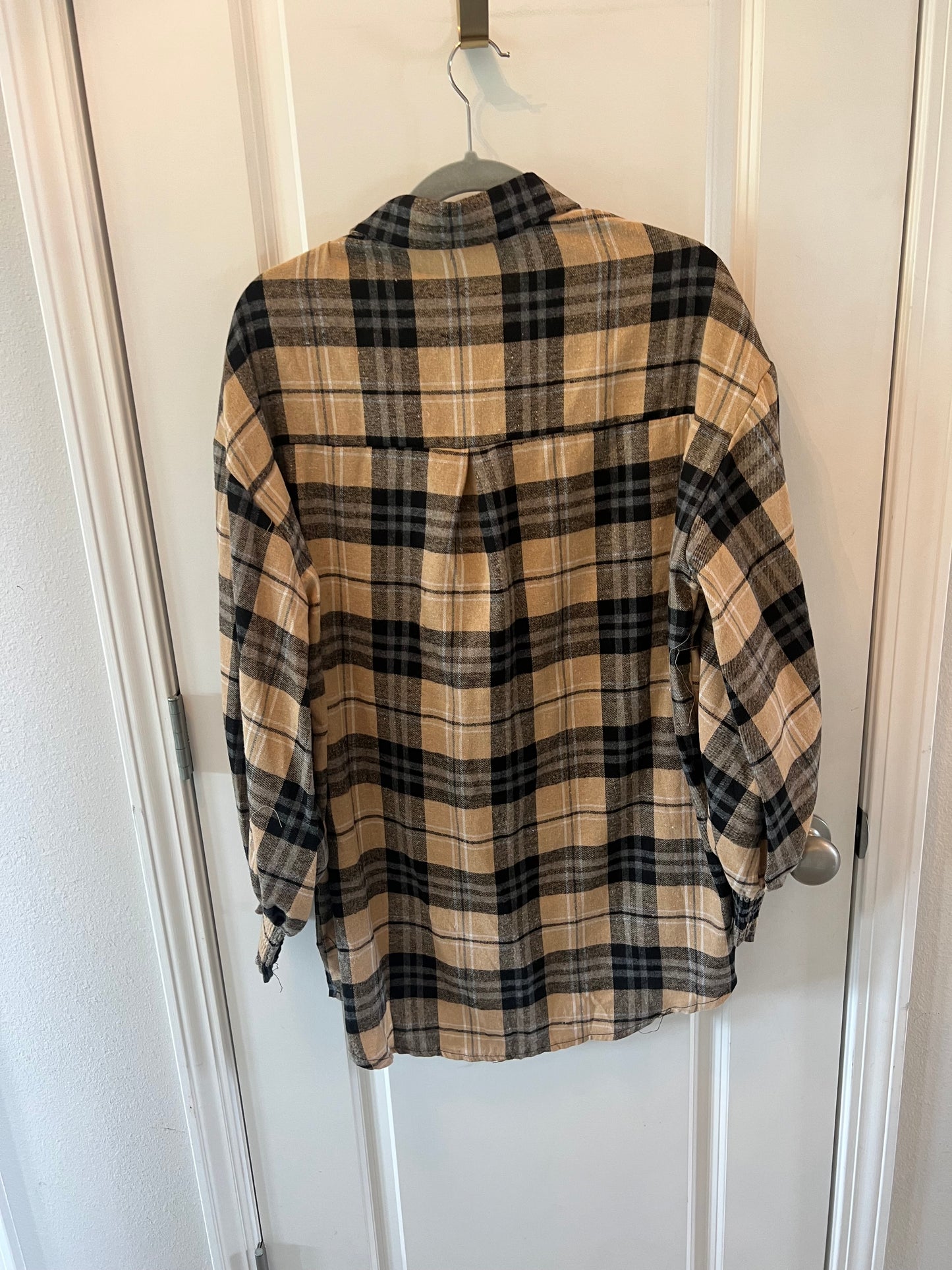 Women’s Plaid Flannel Top Size Medium