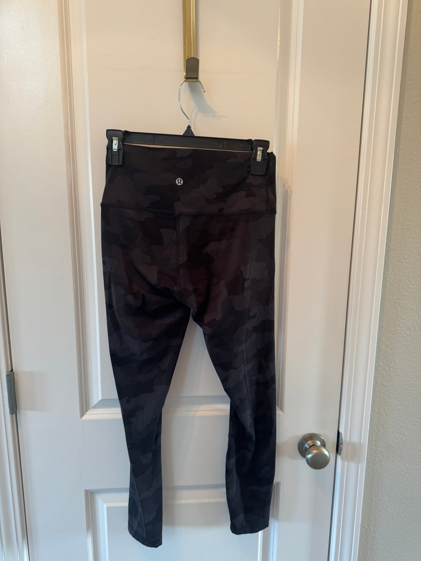 Lululemon Camouflage Leggings Women’s Size 6 Black