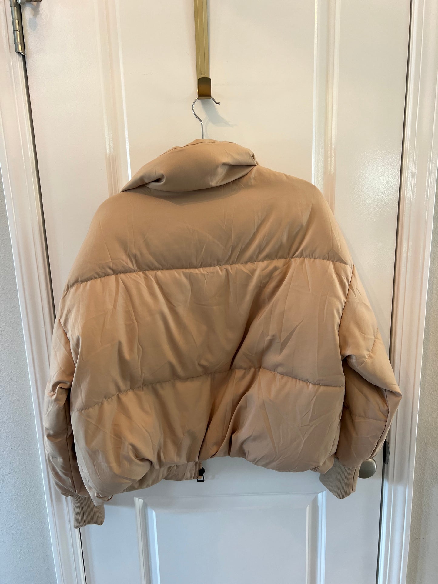 Oversized Puffer Coat Women’s Size XS Tan