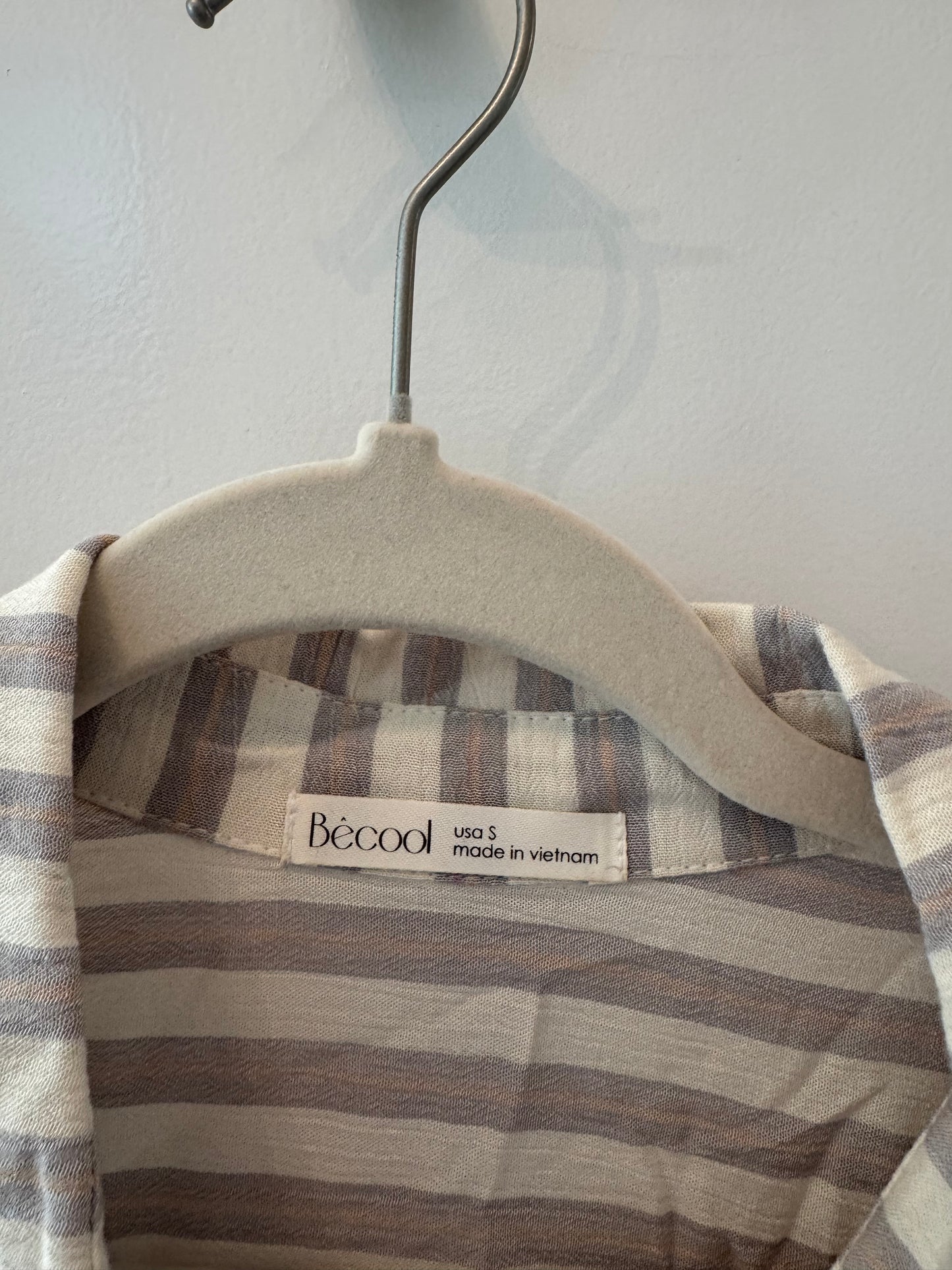 Stripe Button Up Top Women’s Small