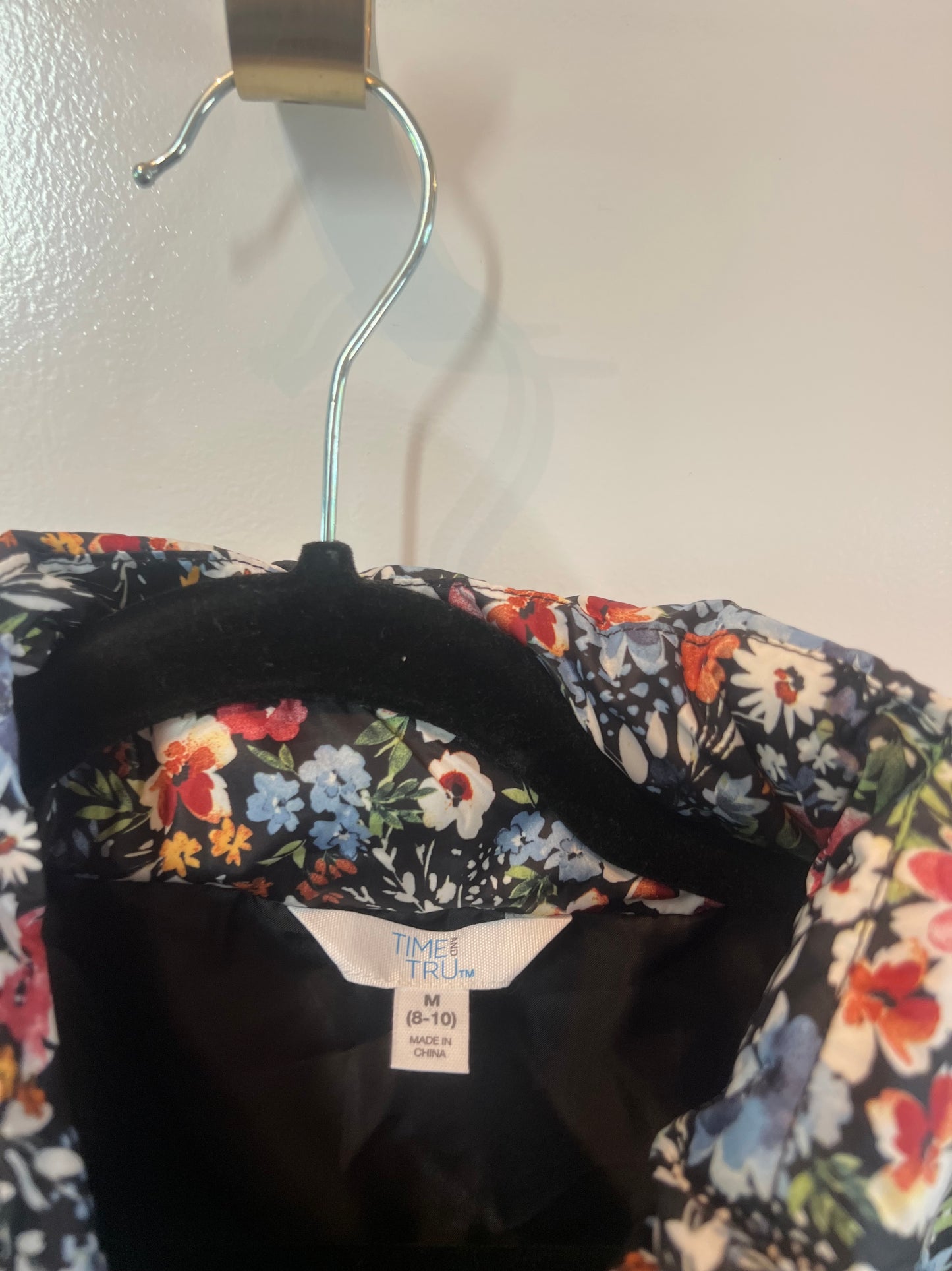 Time & Tru Floral Coat Women’s Size Medium Black