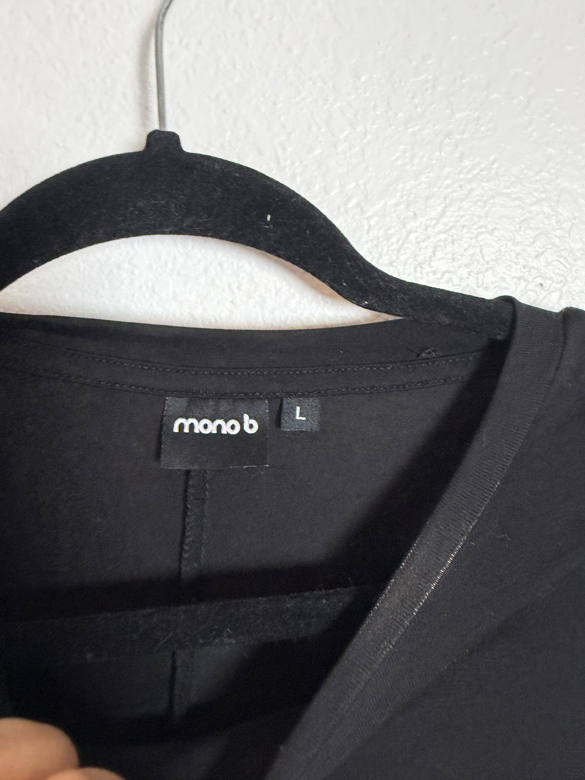 Mono B cropped Tee Size Large