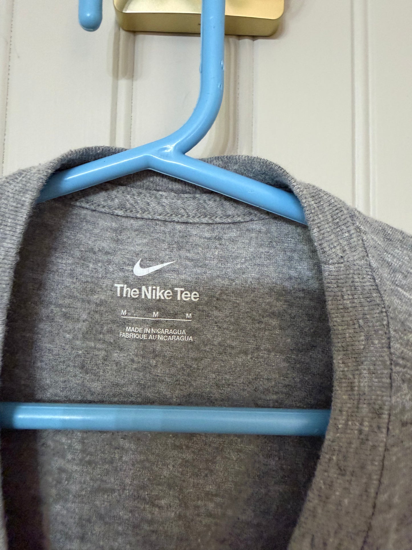 Nike Tee Men’s Medium Heather Gray