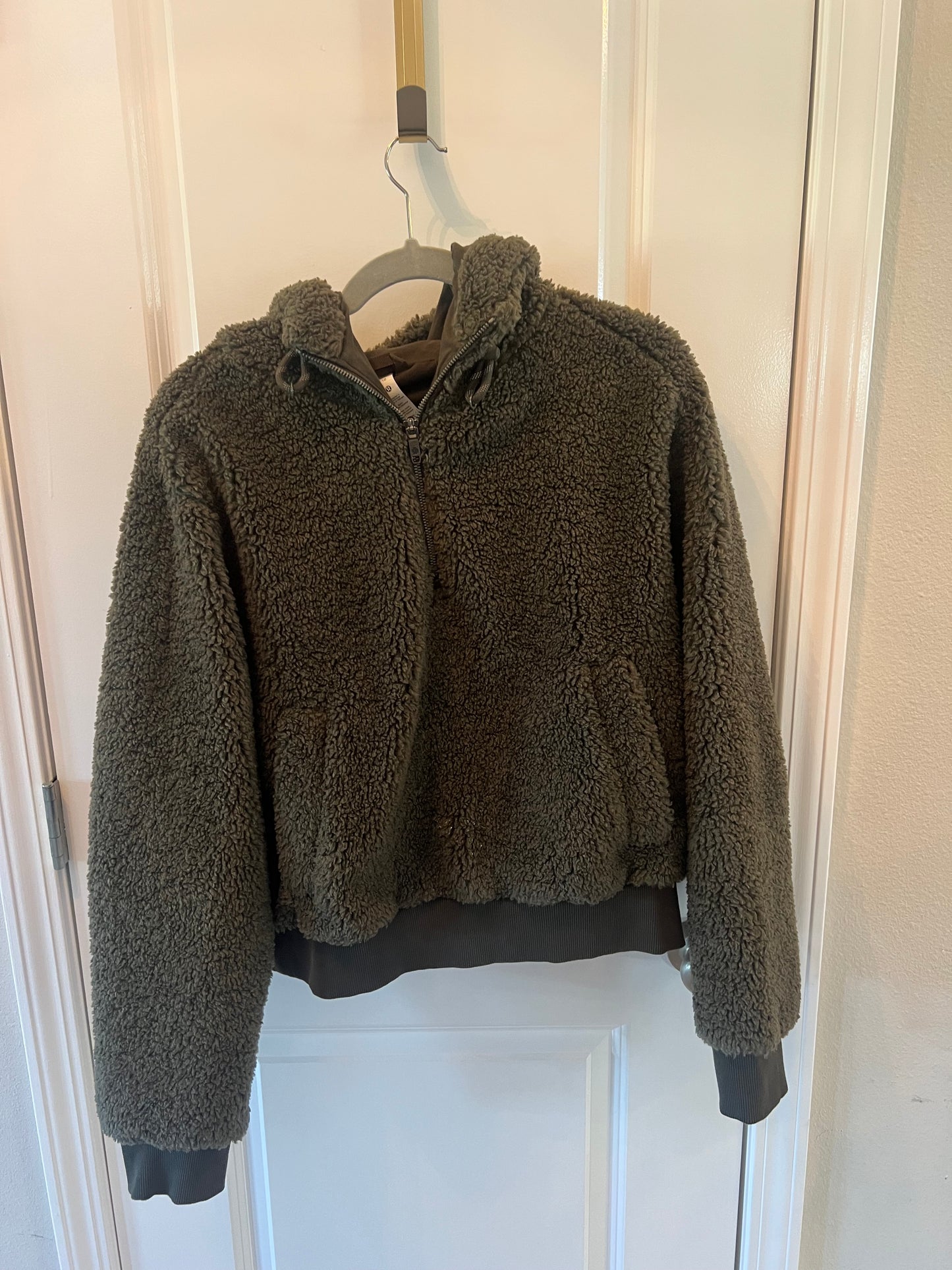 Lululemon Quarter Zip Sherpa Pullover Women’s Size 10 (Medium) Olive Green
