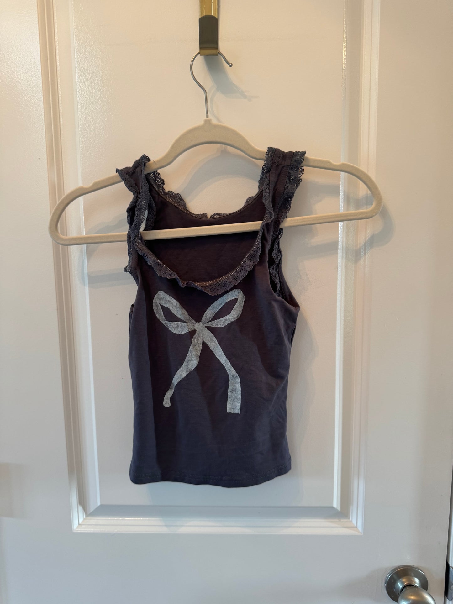 Bow Graphic Tank Women’s Small Gray