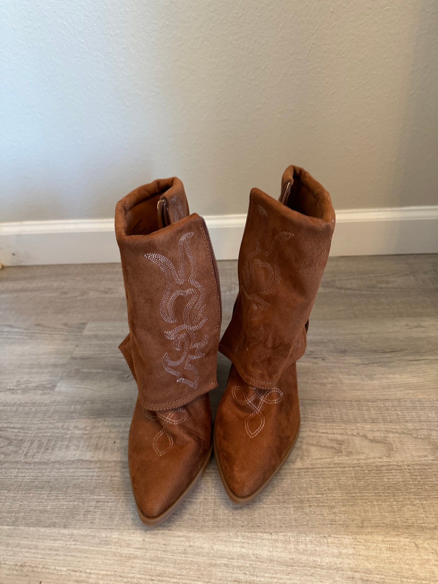 No Boundaries Fold Over Western Boots Women’s 8 Cognac