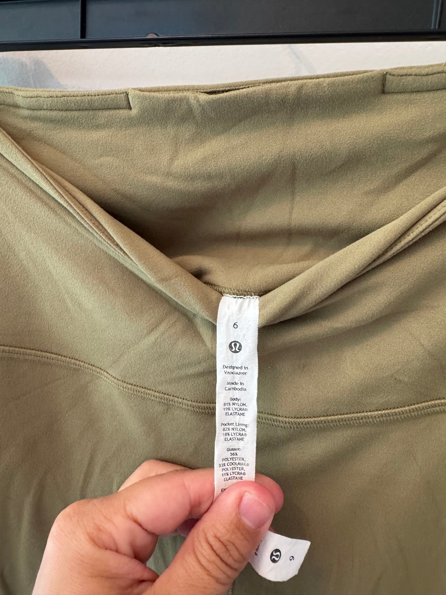 Lululemon Mini Flare Leggings Women’s Size 6 Olive Green
