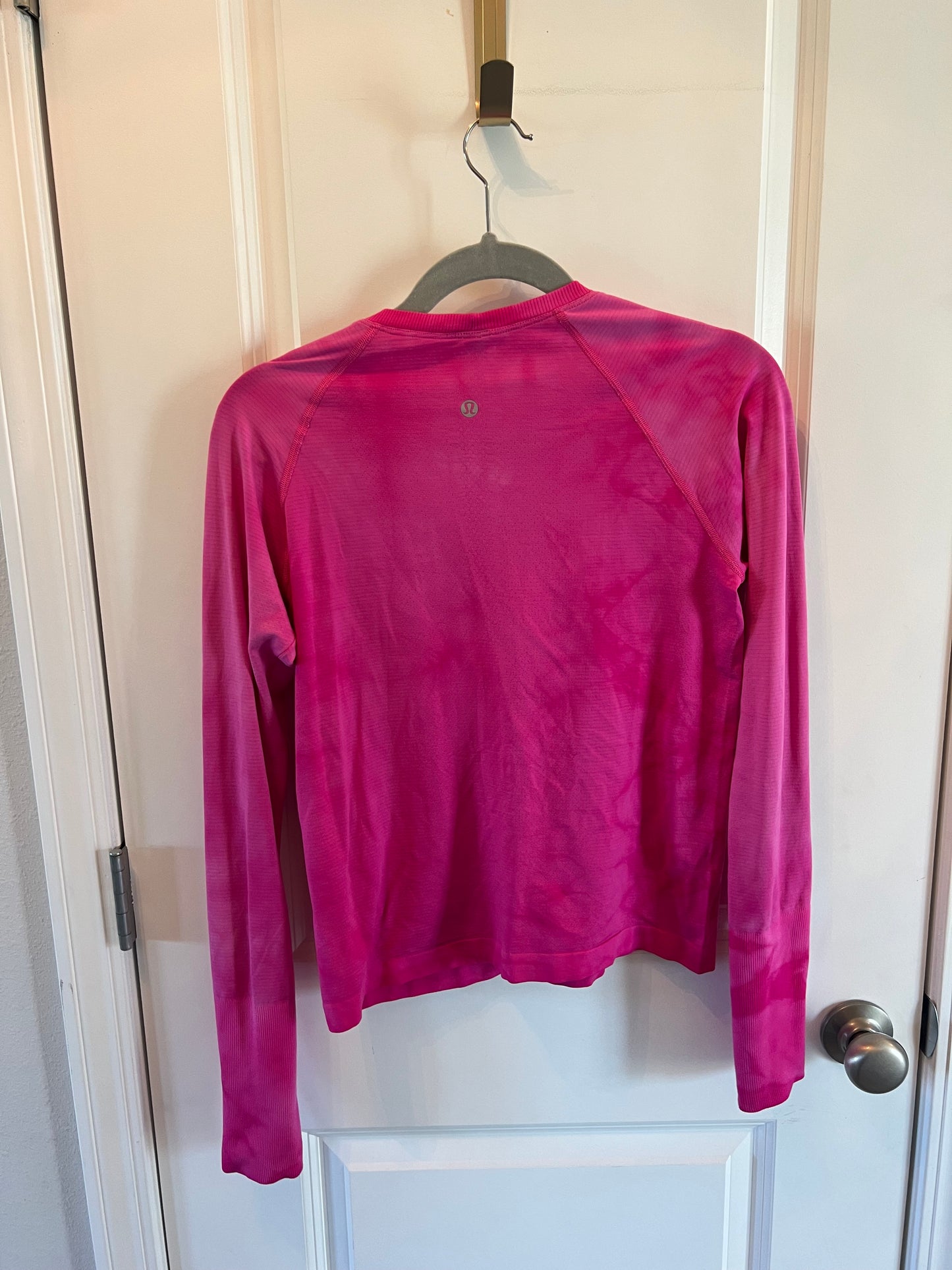Lululemon Long Sleeve Active Top Women’s Size 8 Magenta