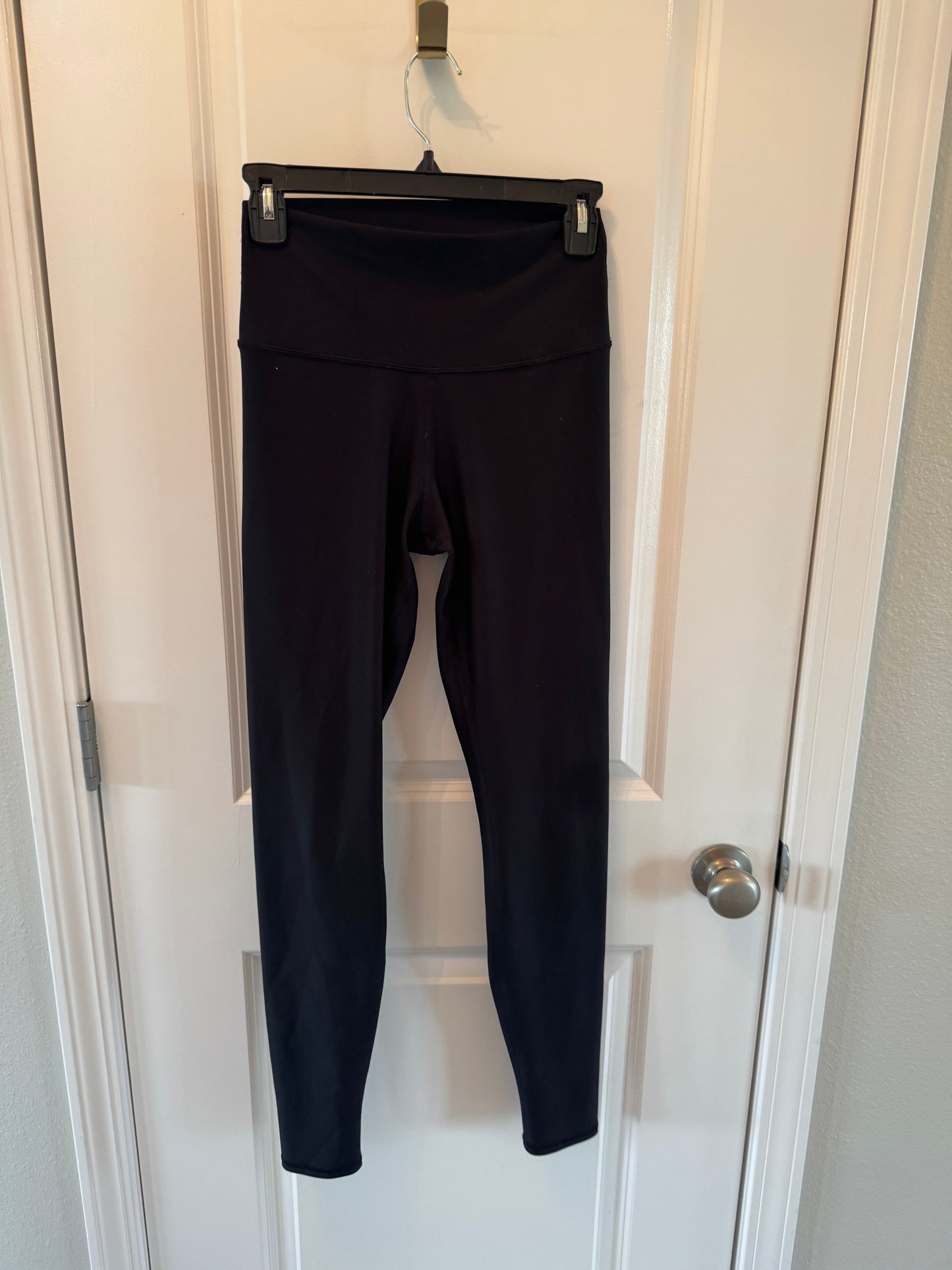 Women’s Alo Black Leggings Size Medium