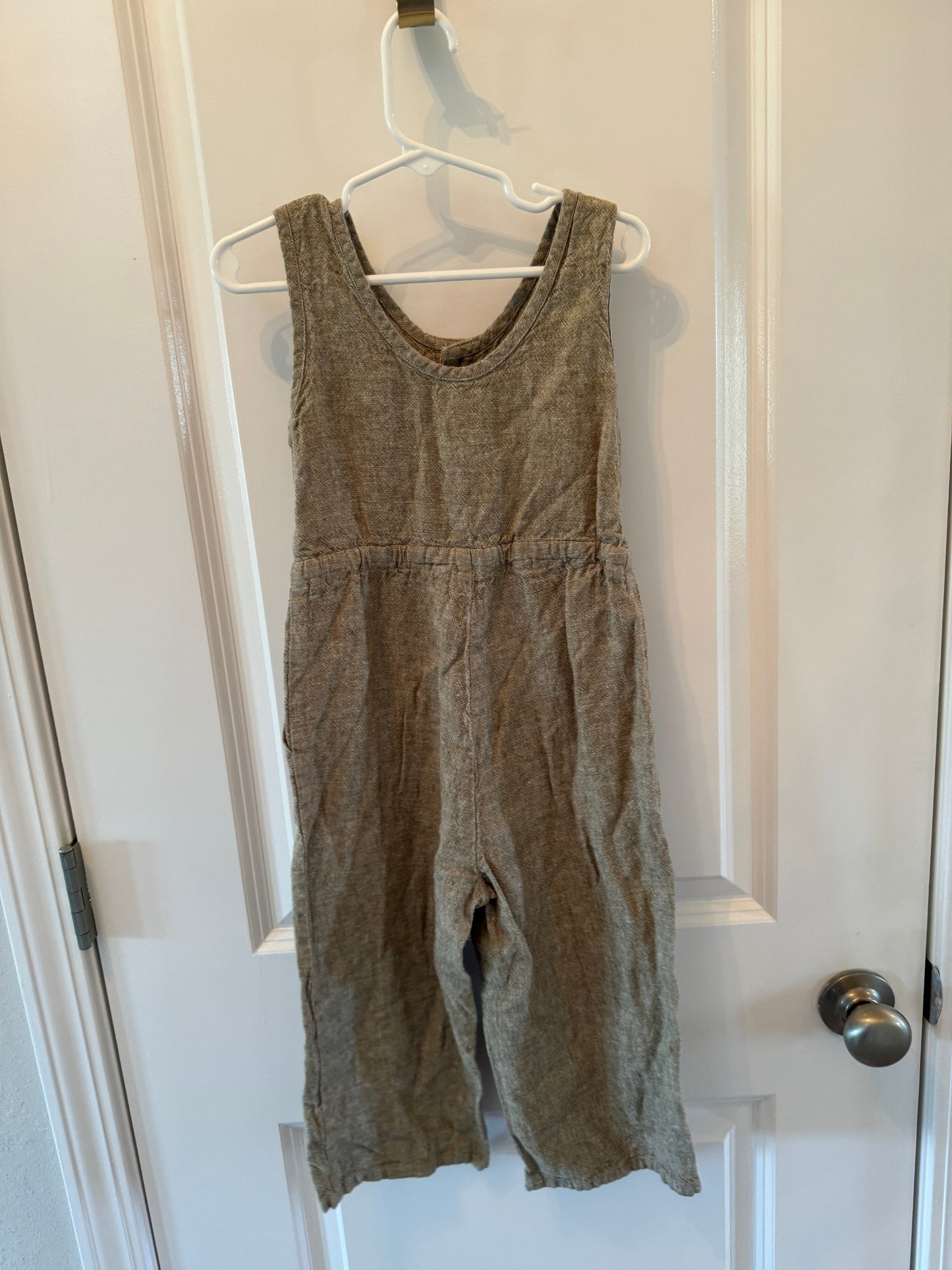 Rylee + Cru Button Front Jumpsuit Youth Girl’s Size 4-5 Years Taupe