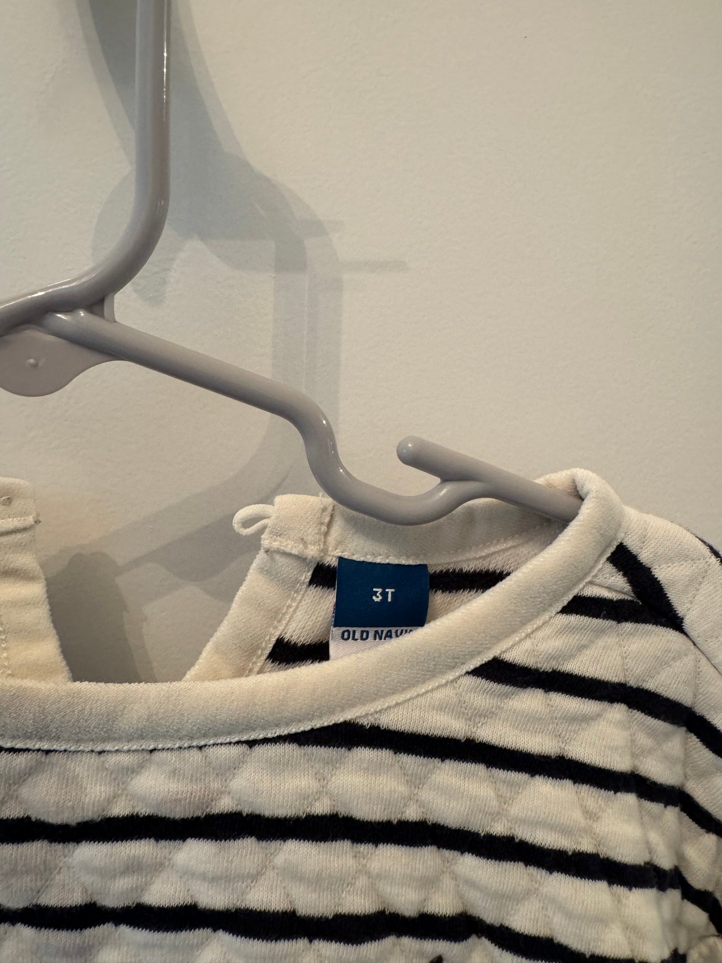 Old Navy Sweatshirt Size 3T