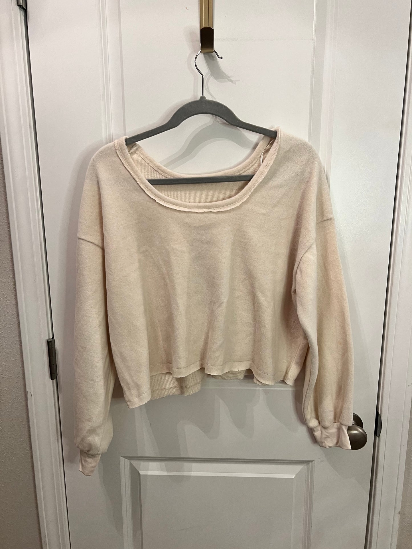 Cropped Crewneck Sweatshirt Women’s Size Small 4-6 Cream
