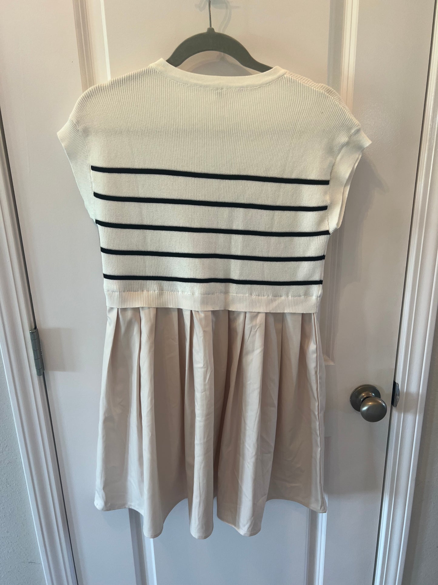 Stripe Knit Pleated Dress Women’s Size Small Cream