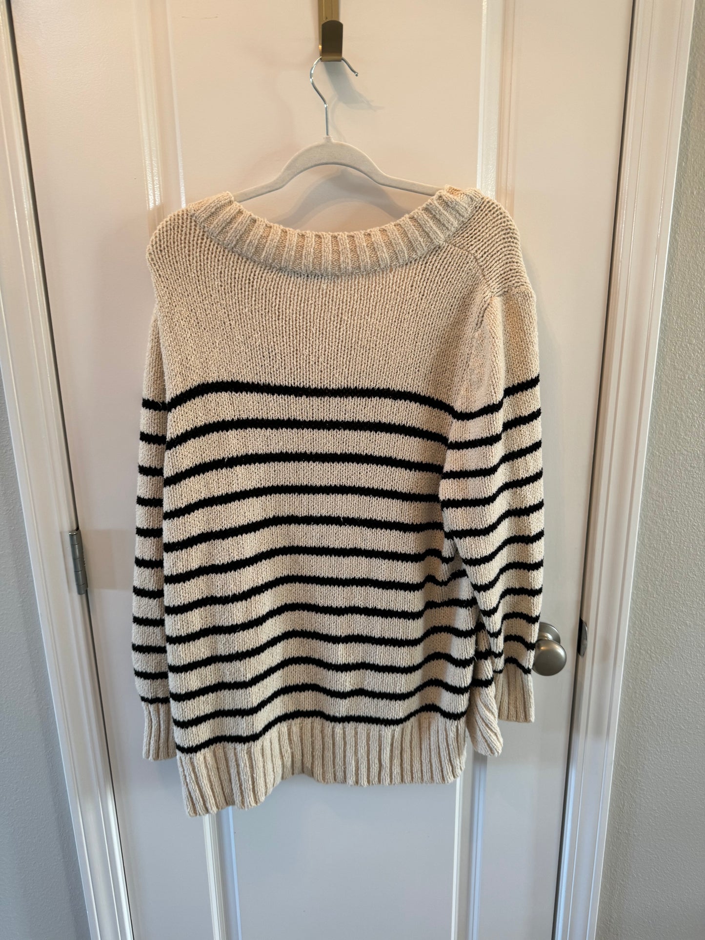Zara Women’s Sweater Size Medium