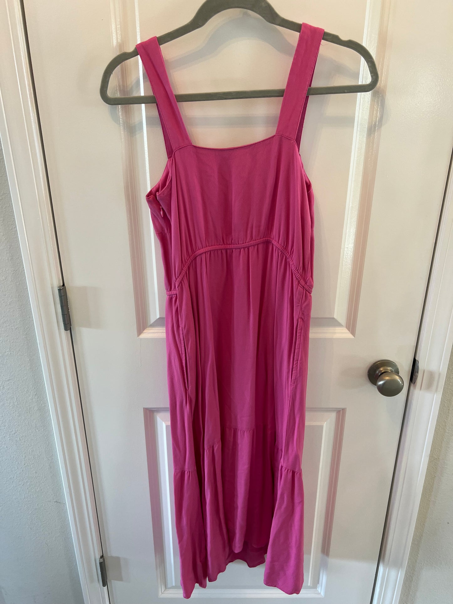 Fluid Twill Tiered Fit and Flare Midi Dress Women’s Size Small Pink
