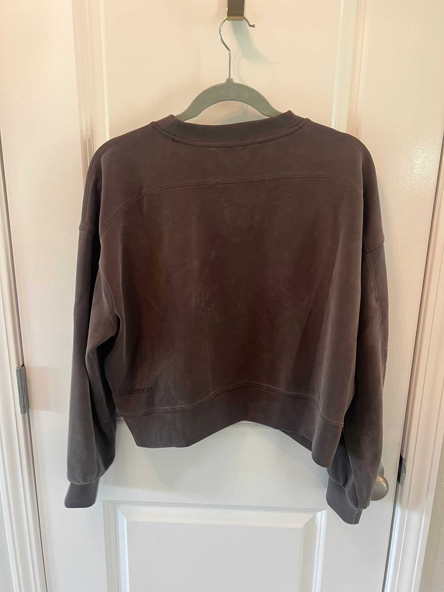 Women’s Lululemon Soft Stream Crewneck Size 8