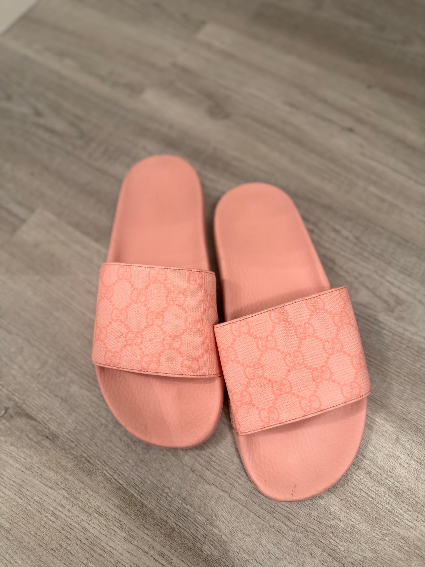Gucci Slides Women’s Size 39 (9) Pink