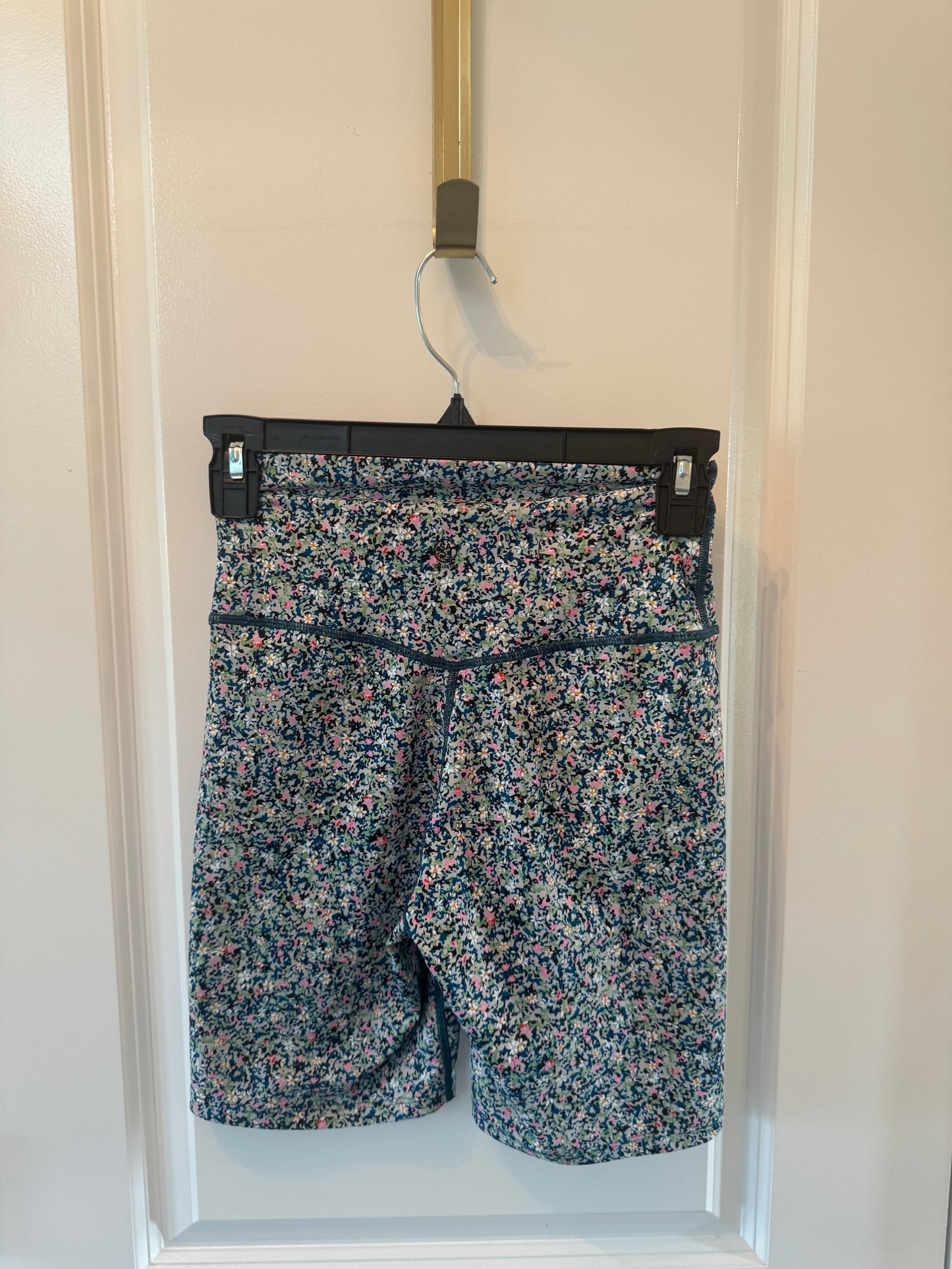 Sage Collective Ditzy Floral Bike Shorts Women’s Small