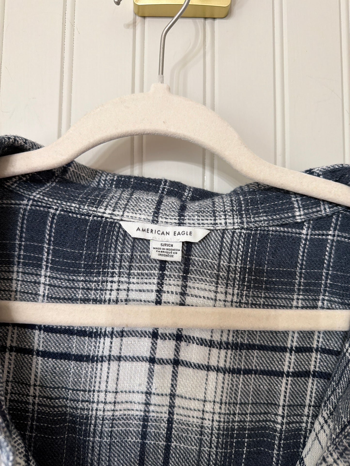 American Eagle Plaid Flannel Shirt Women’s Small Navy