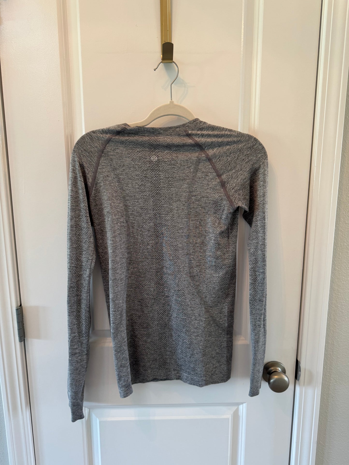 Lululemon Swiftly Long Sleeve Top Women’s Size 6 Heather Gray