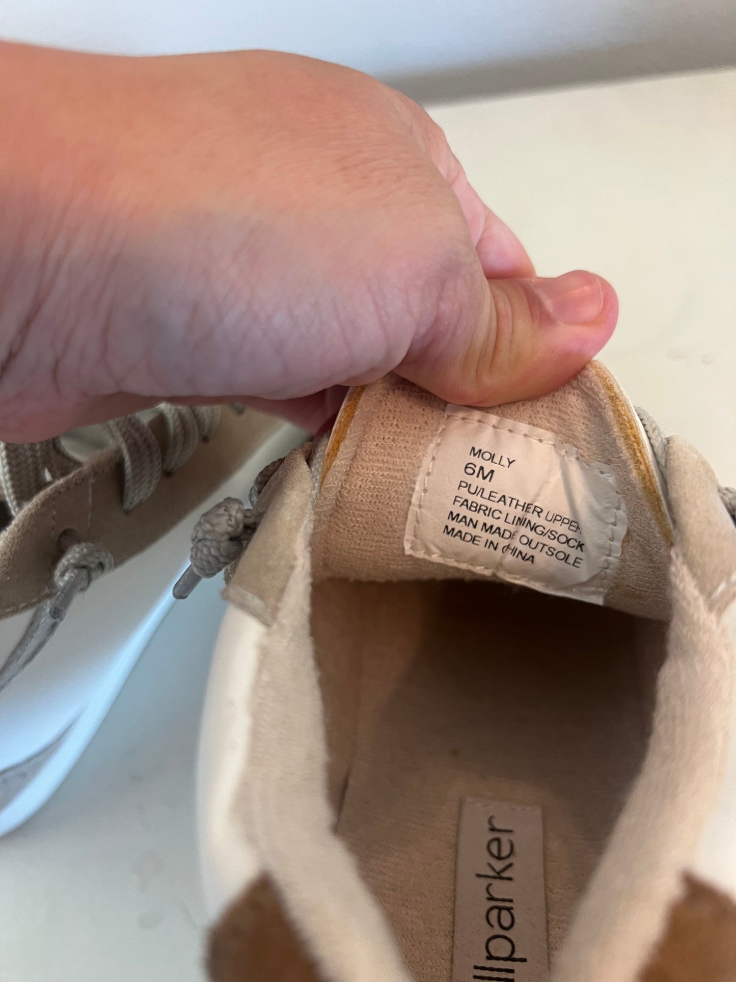Kelli Parker Star Hightops Size 6