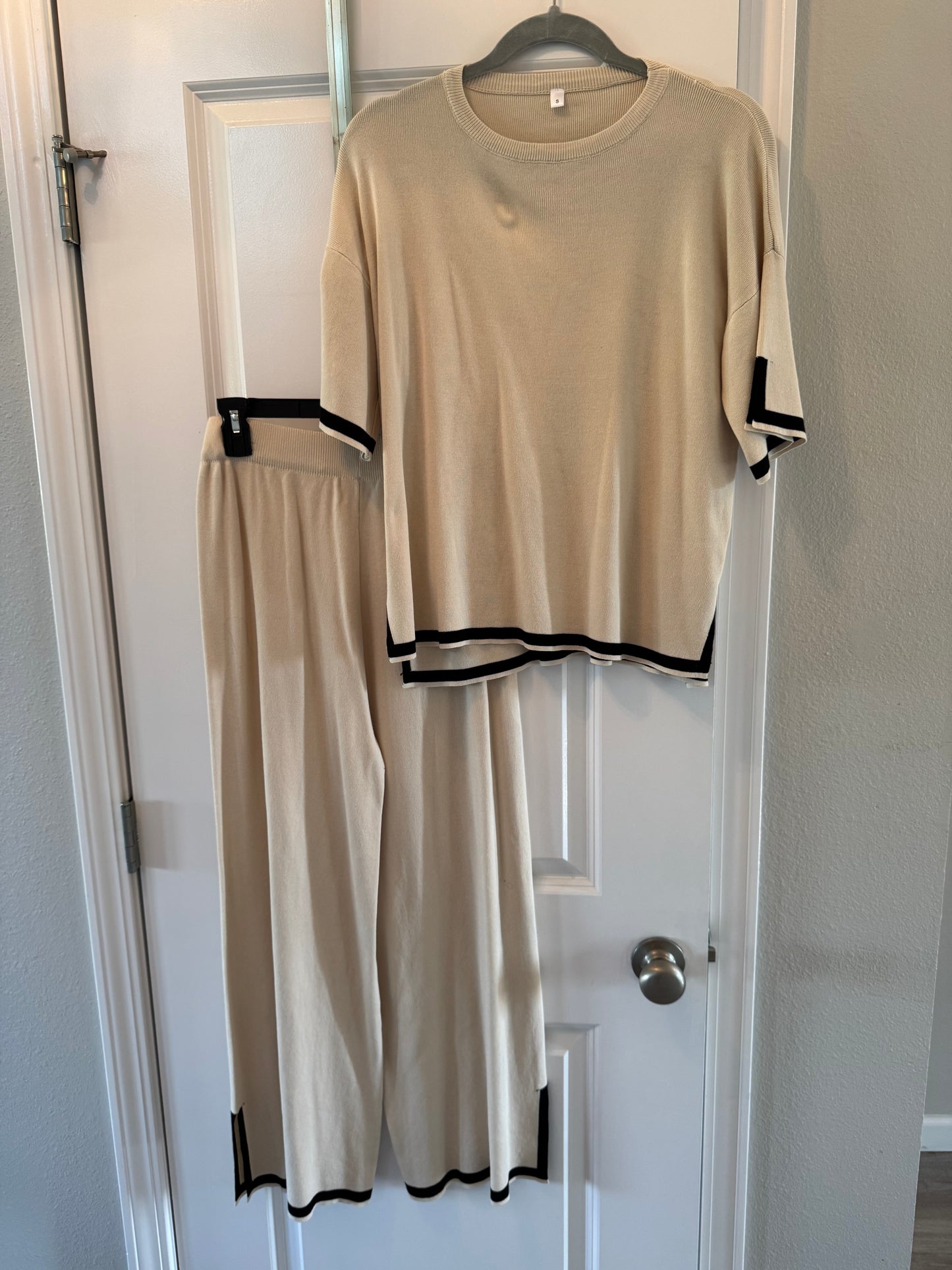 Knit Matching Set w Black Piping Women’s Small