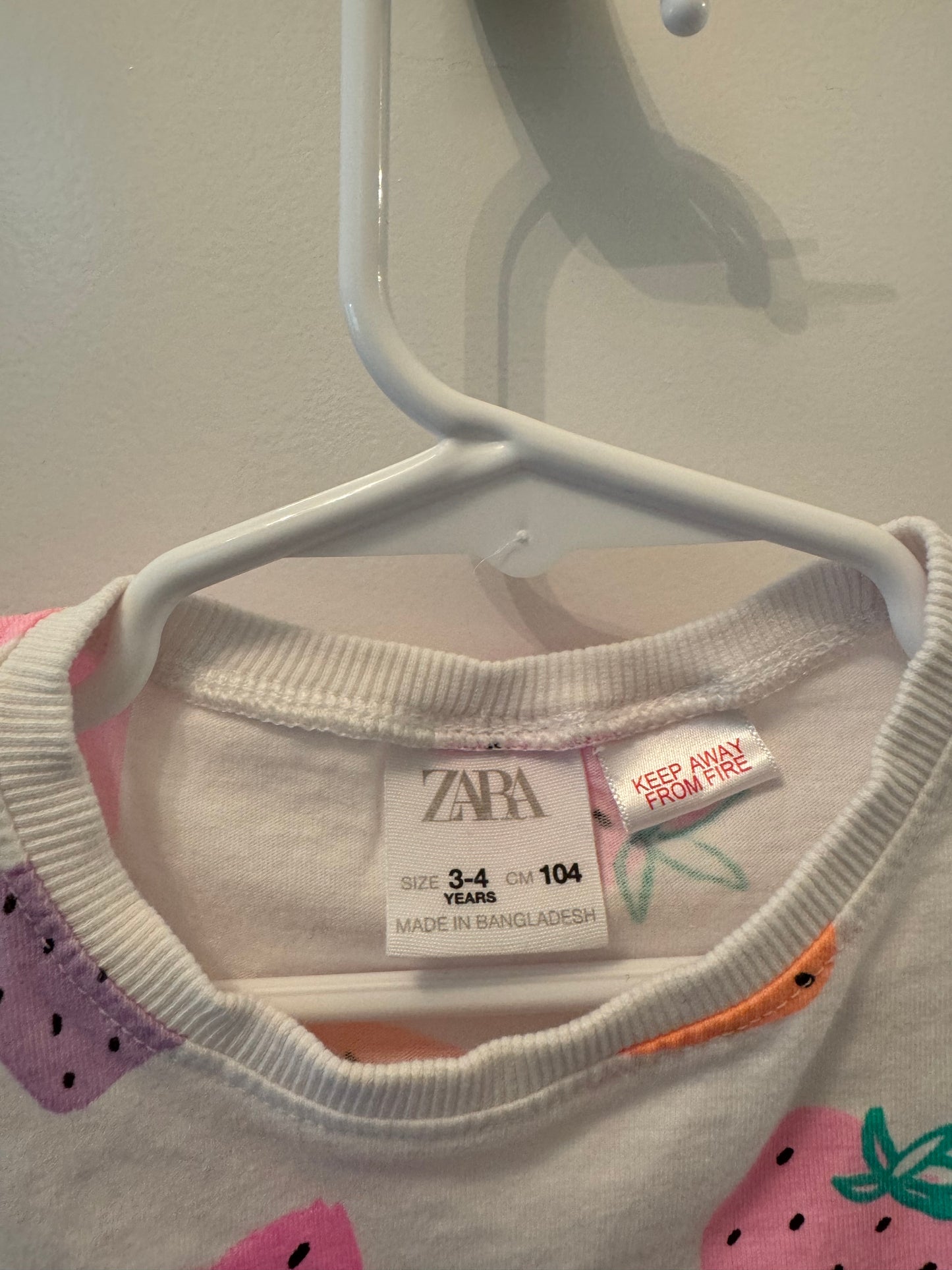 Zara Rainbow Strawberry Print Tee Toddler Girl Size 3-4 Years White