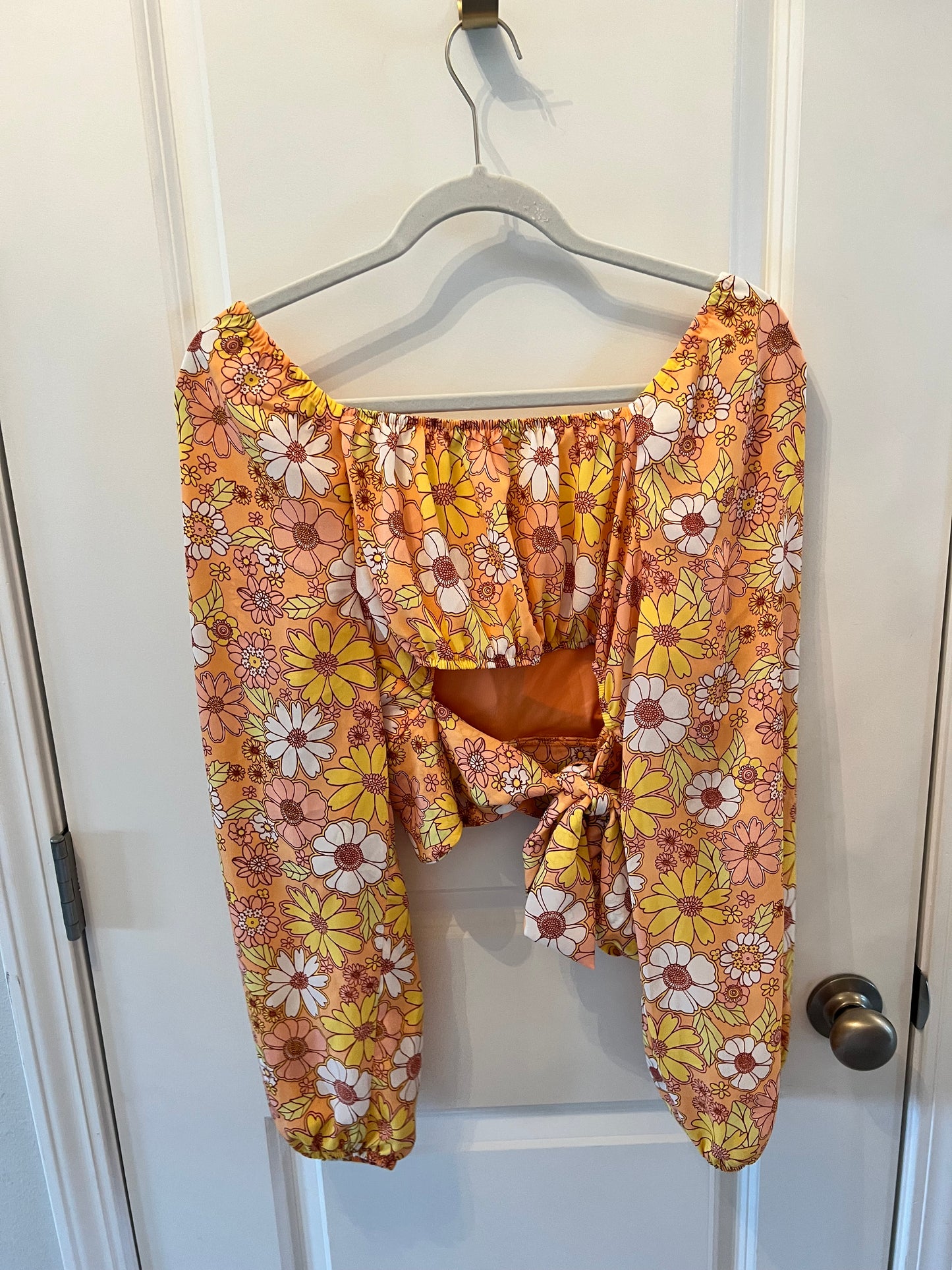 Madden NYC 70s Floral Cropped Top Women’s Size Large 12-14 Mustard