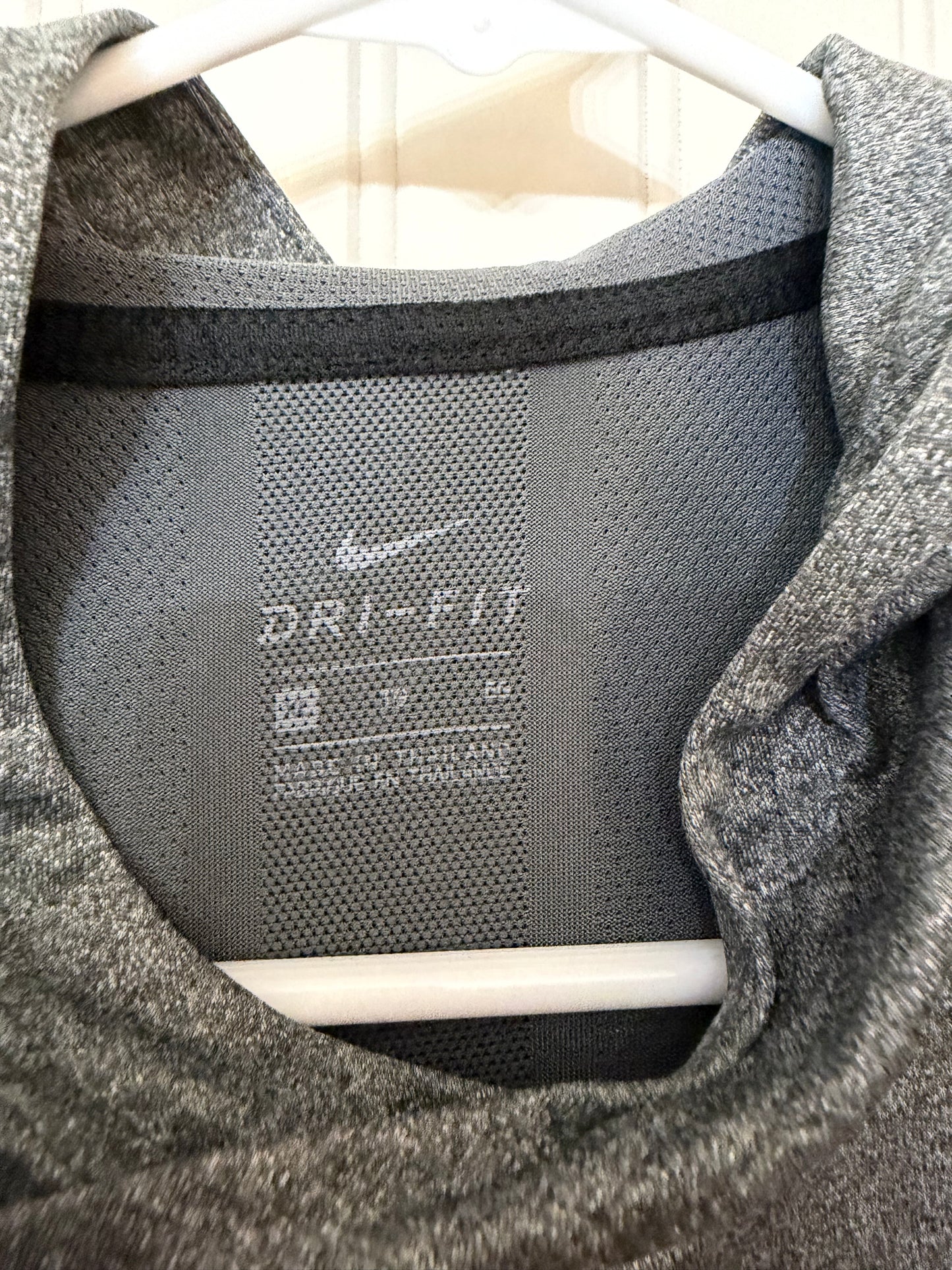 Nike Knit Hooded Tee Youth Size XL Charcoal Gray