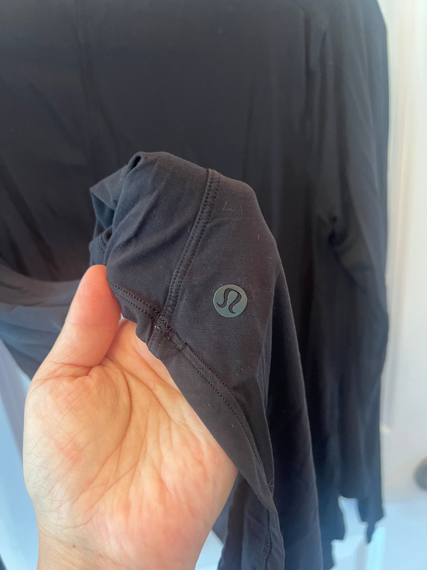 Lululemon VNeck Long Sleeve Tunic Women’s Size 8 Black
