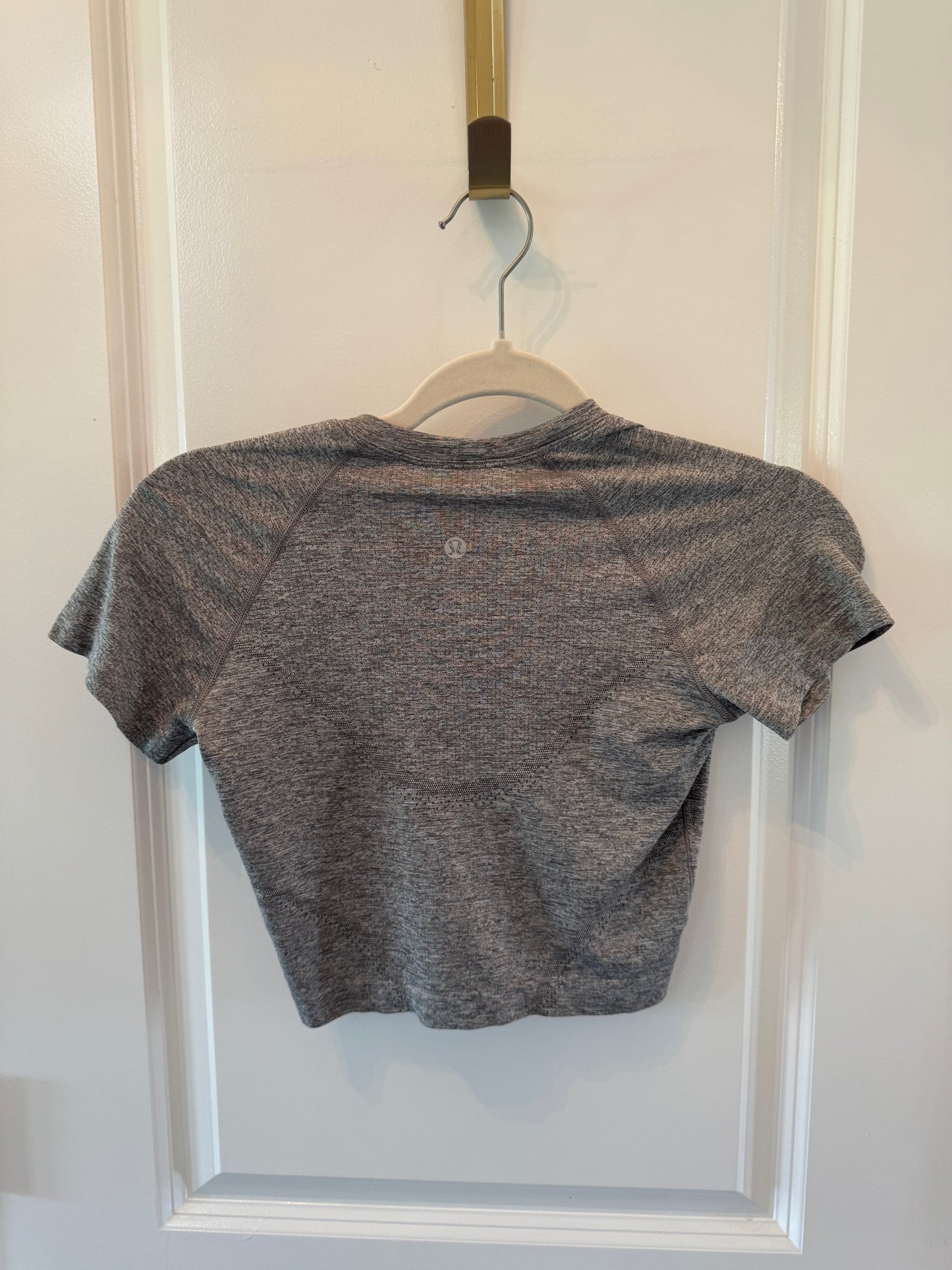 Lululemon Crop Top Women’s Size 4 Heather Gray