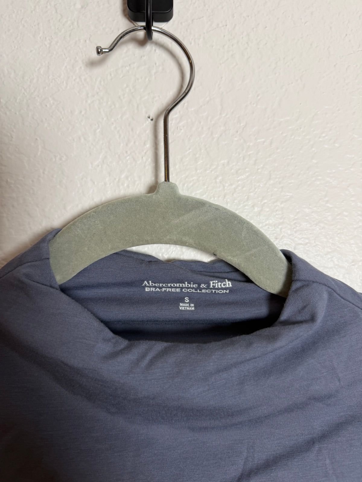 Abercrombie Women’s Tank Size Small