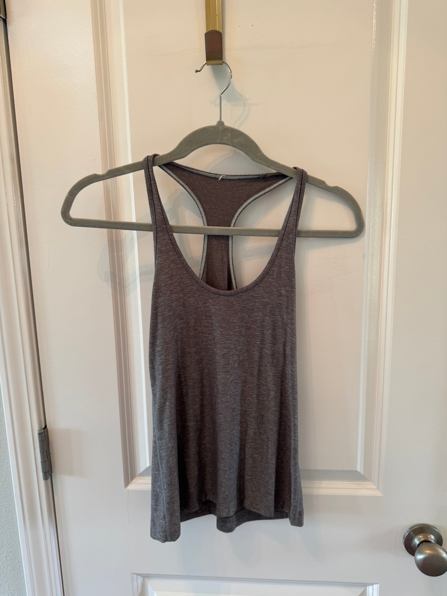 Lululemon Tank Women’s Size 4 Dark Gray