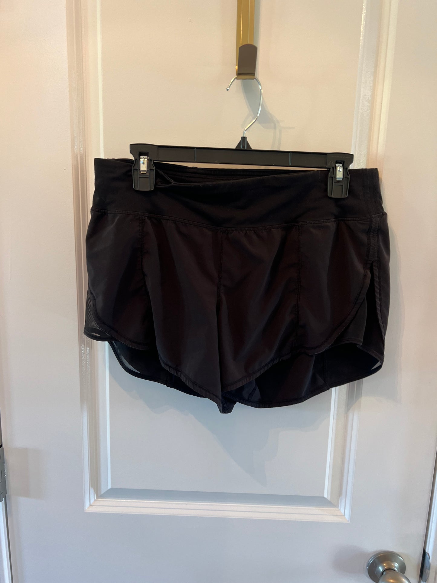 Lululemon Active Shorts Women’s Size 8 (Medium) (slight fading)
