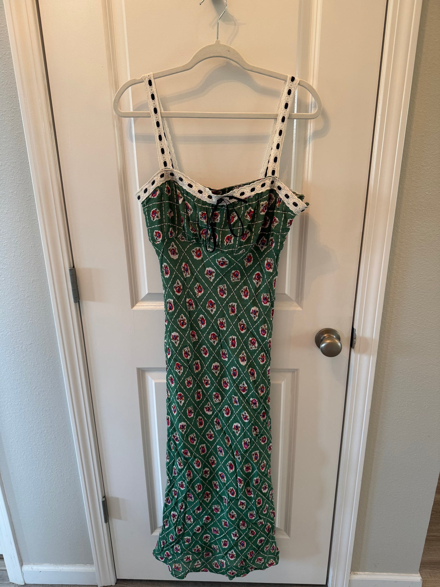 WAYF Magnolia Sleeveless Midi Dress