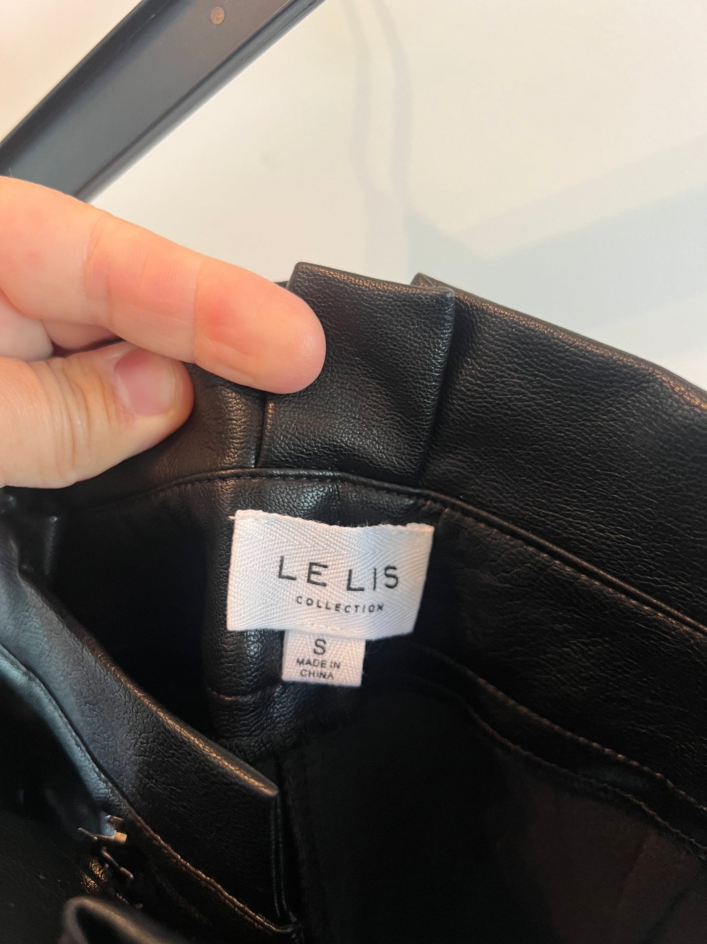 Le Lis Faux Leather Paperbag Shorts Women’s Small NWT