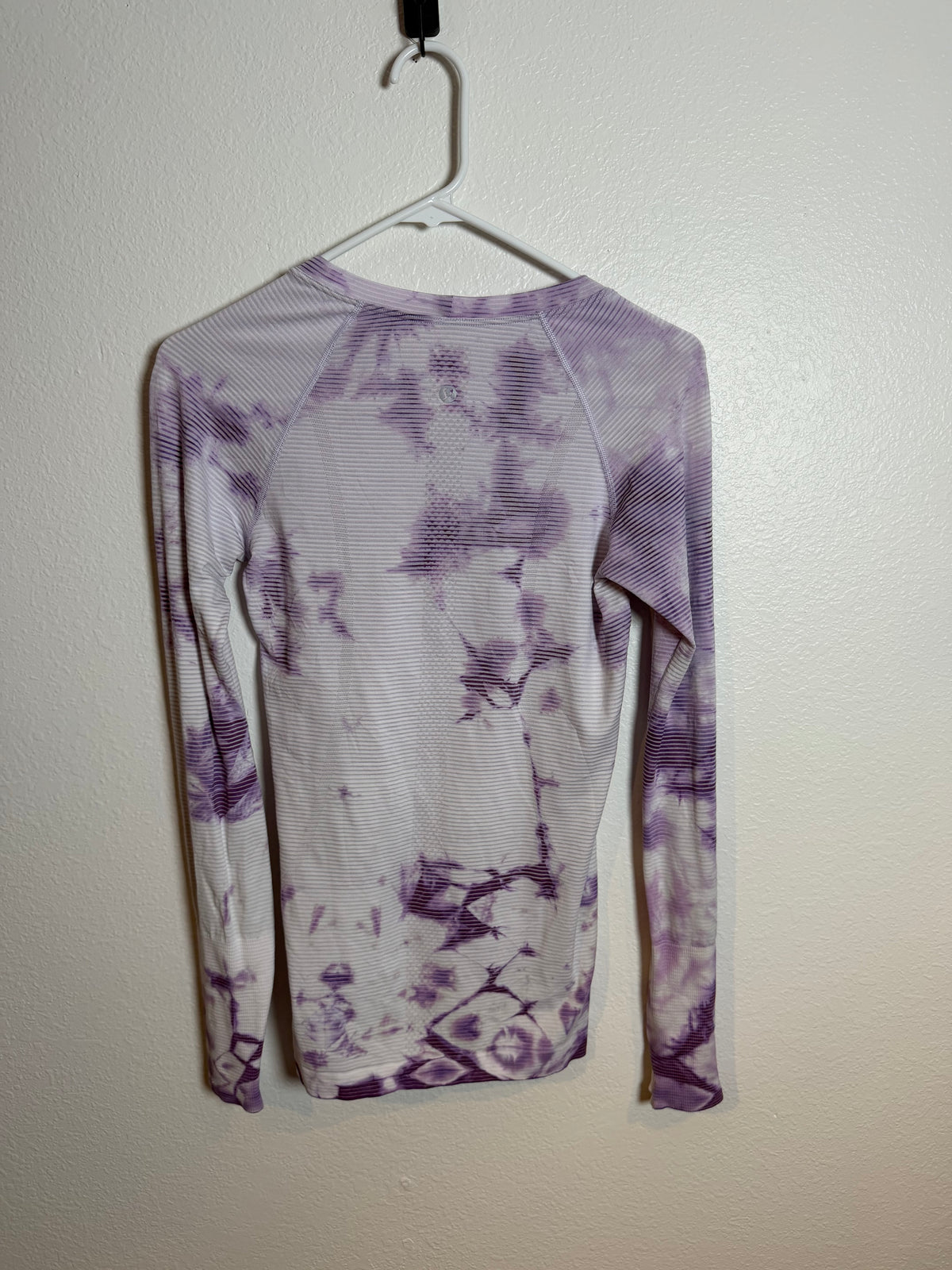 Lululemon Women’s Top Size 6