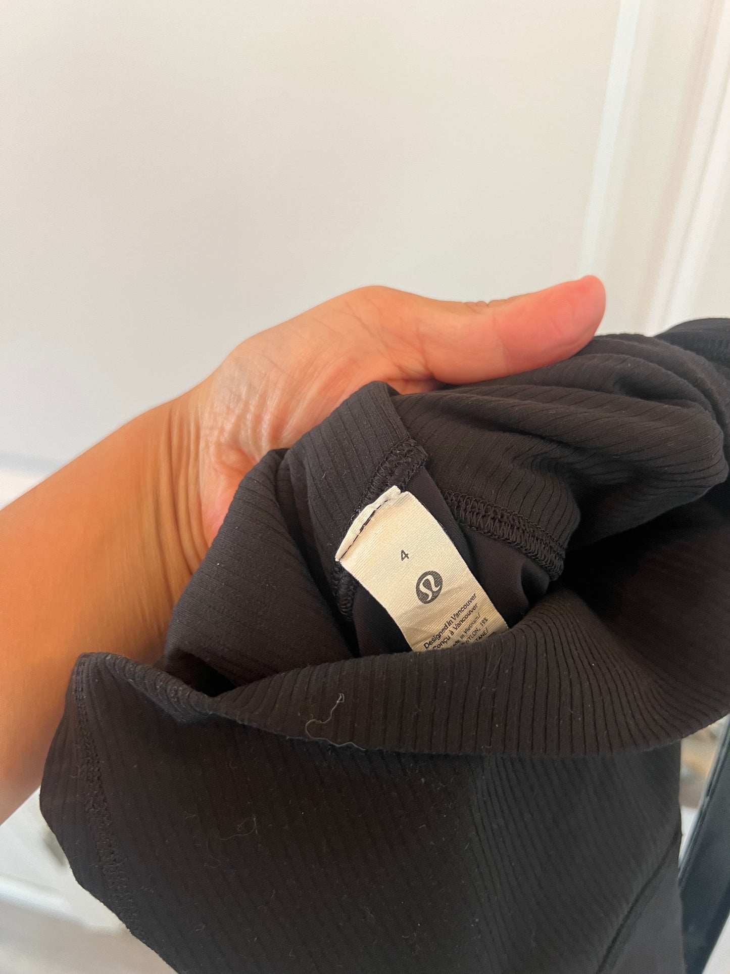 Women’s Lululemon Black Leggings Size 4