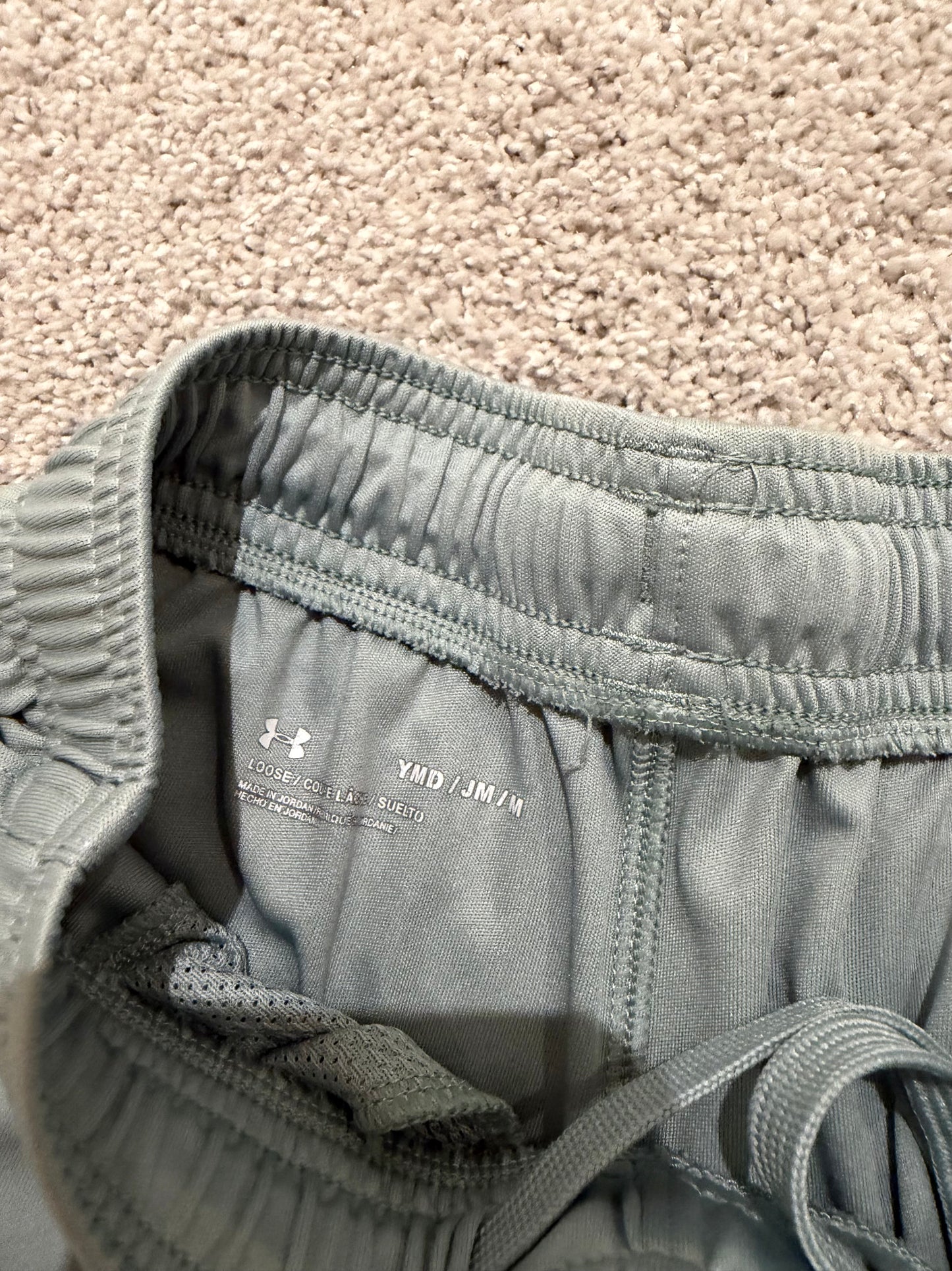 Under Armour Basketball Shorts Youth Size Medium Gray