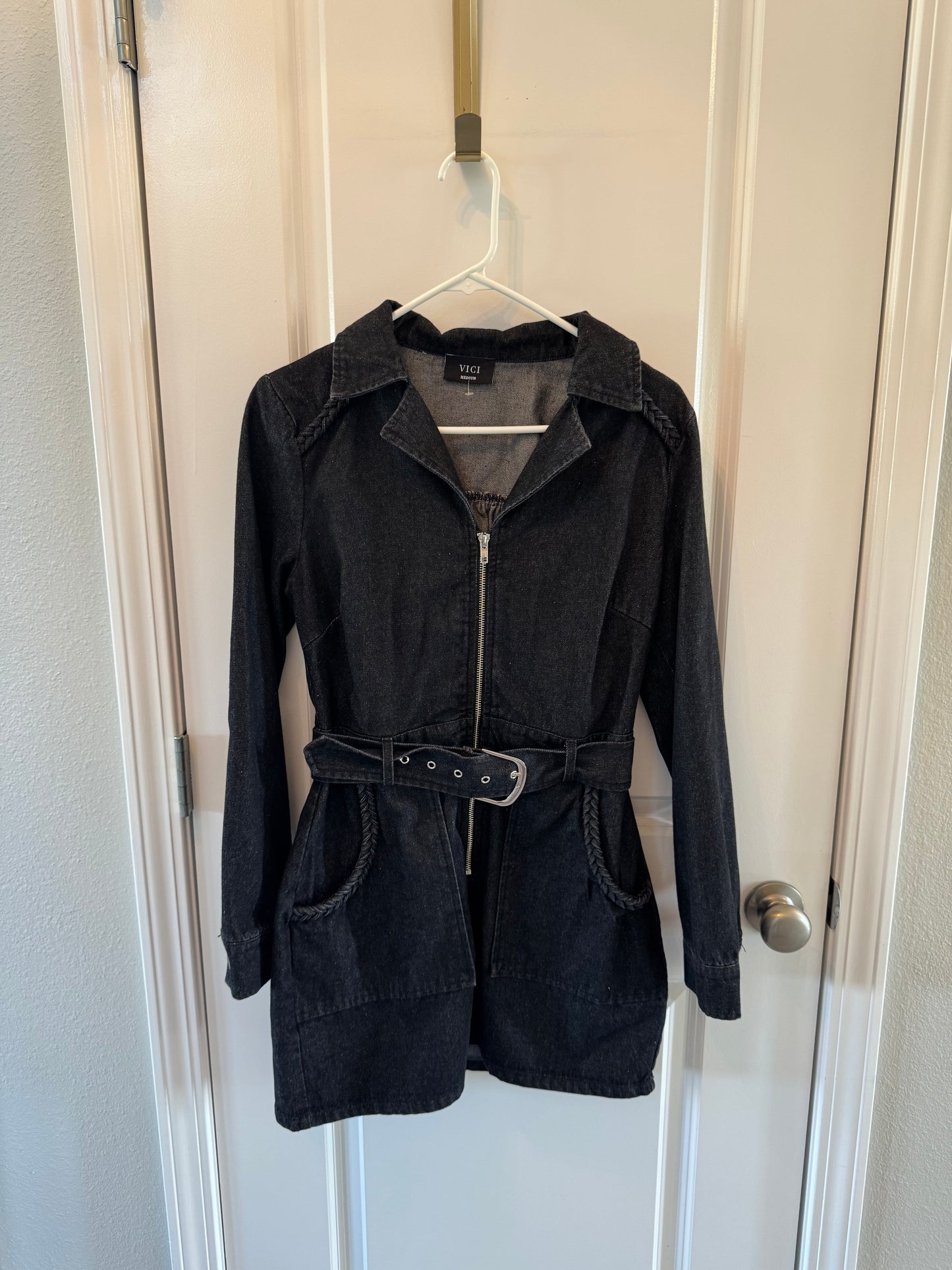 Vici Cannon Belted Denim Mini Dress Women’s Medium
