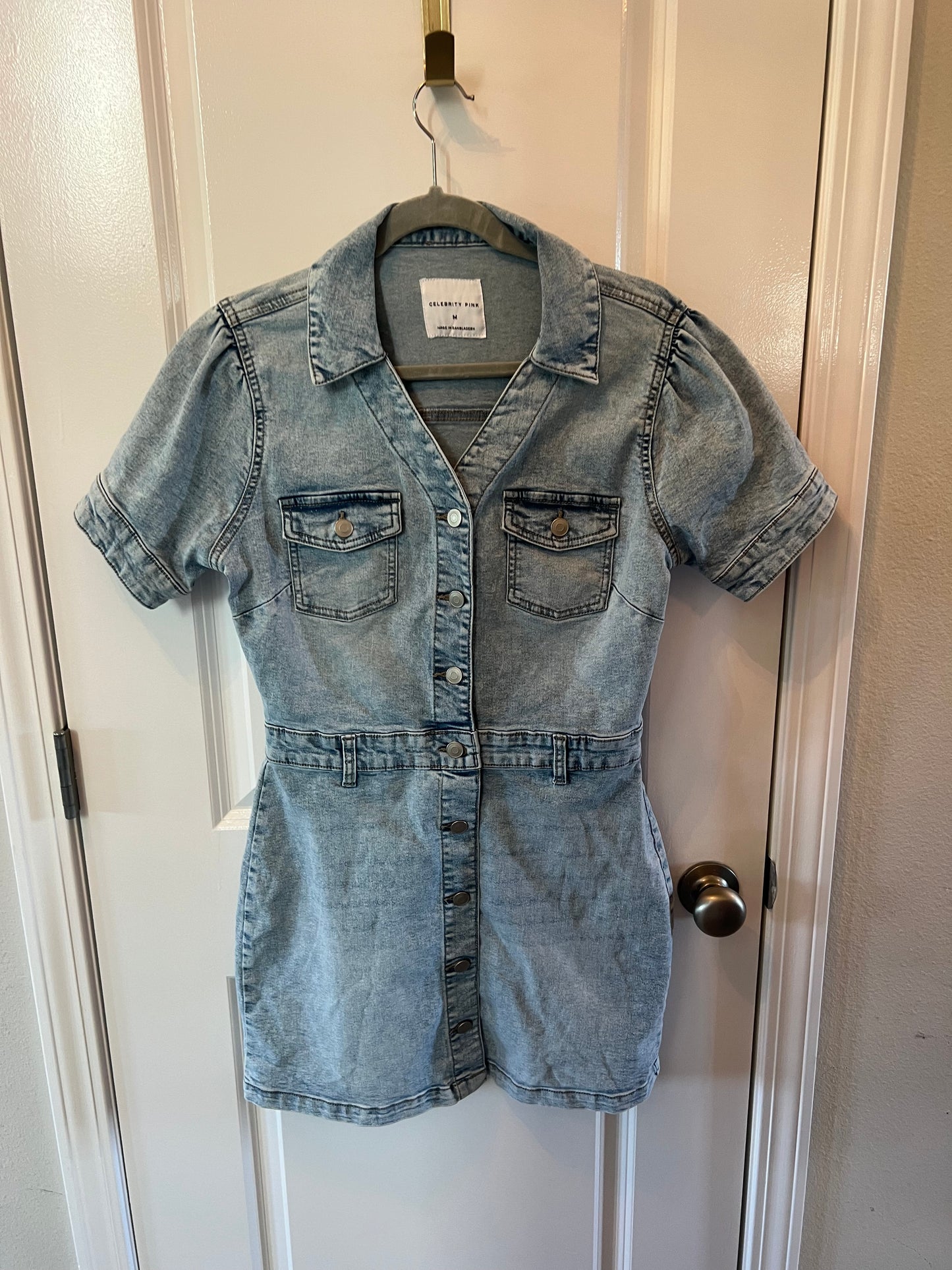 Celebrity Pink Button Front Denim Dress Women’s Size Medium