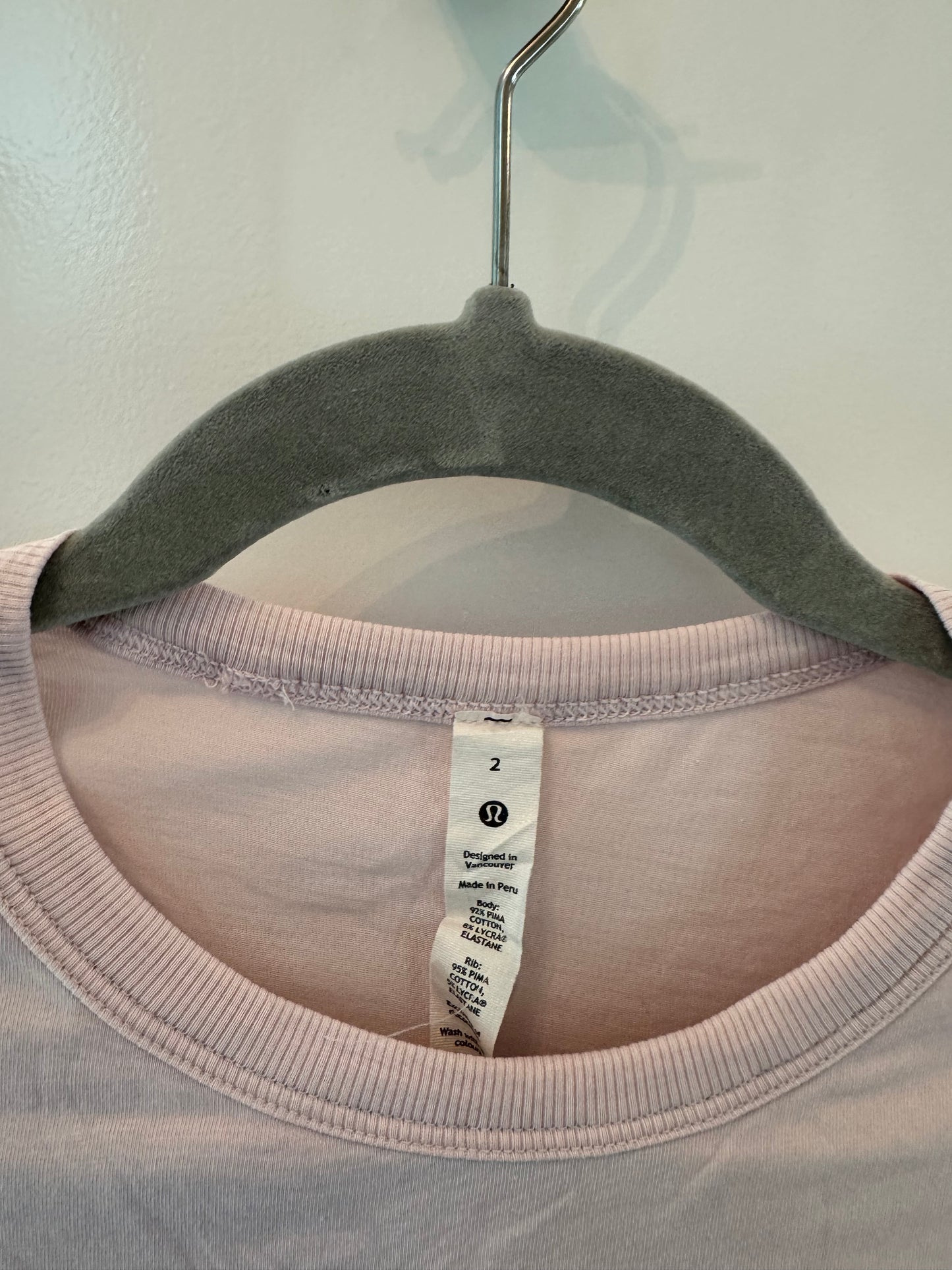 Lululemon Crop Twist Top Women’s Size 2 Light Pink