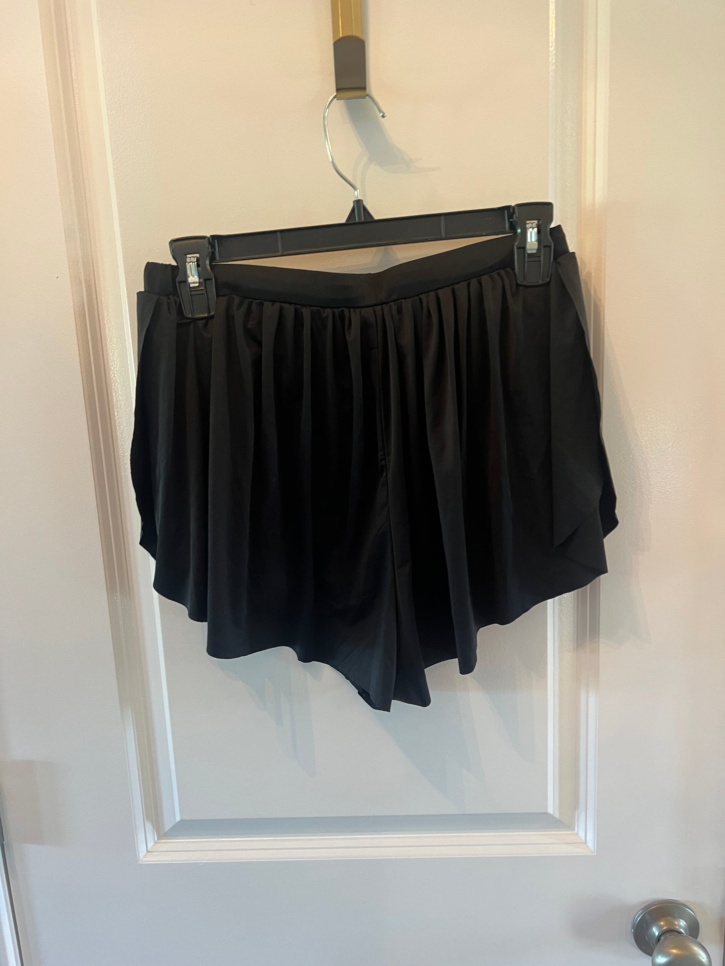 Gold Hinge Drawstring Active Shorts Women’s Size Small 4-6 Black